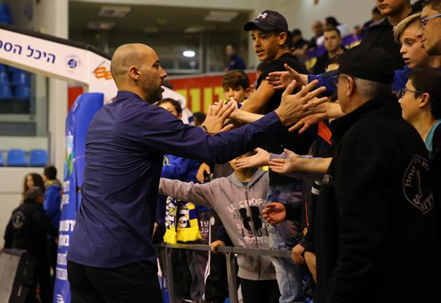 שינוי קטן: ליטל מחליף את נואלס