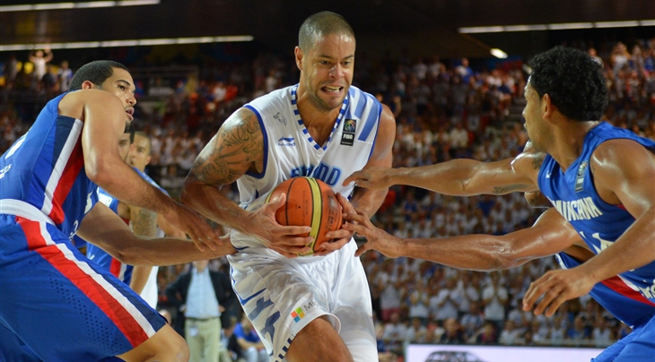 זר שלישי ל"דולפינים": ג'ראלד לי