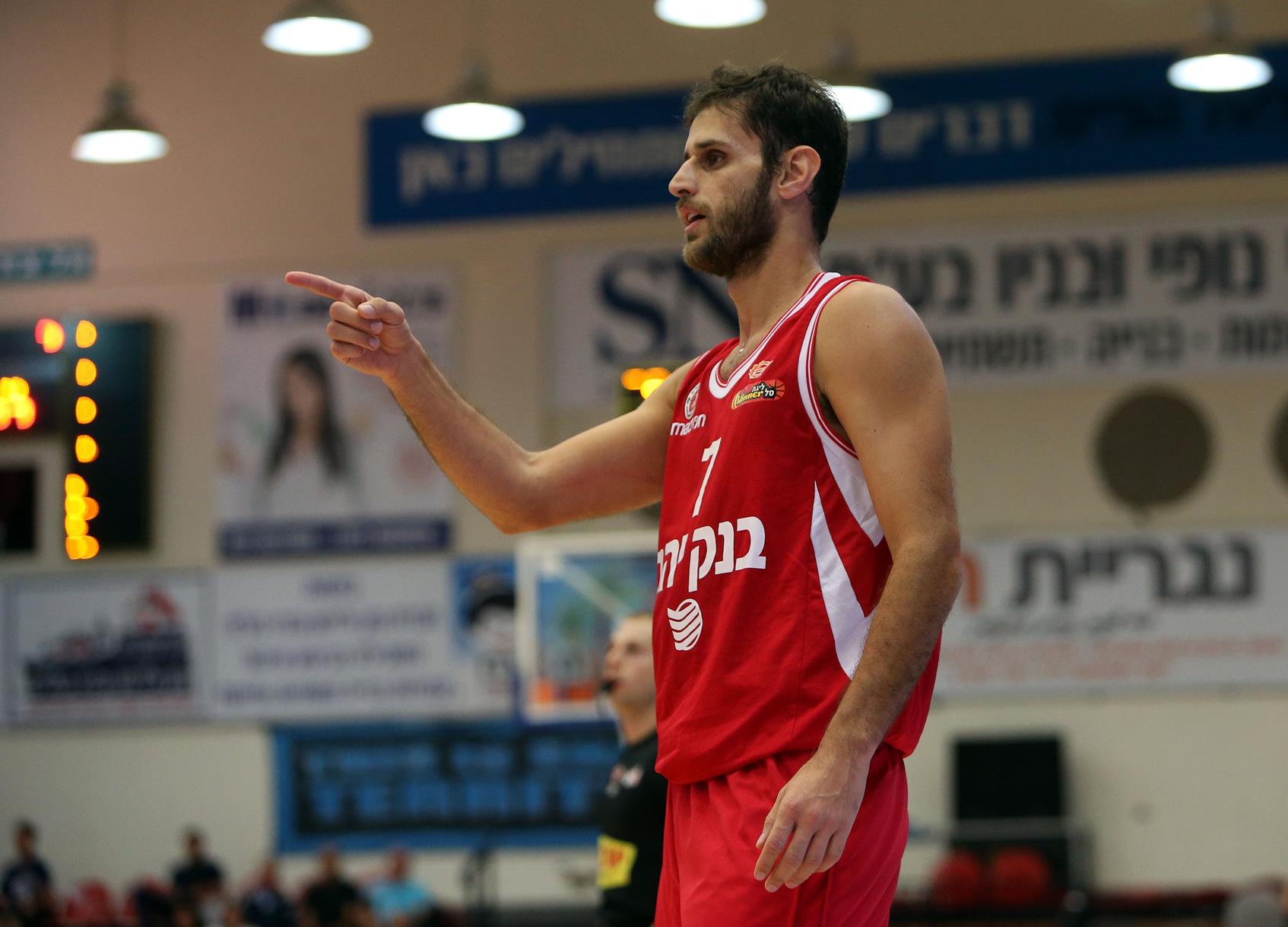 "משחקים טוב יותר ועובדים קשה בהגנה"