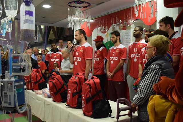 האלופה ביקרה בביה"ח הדסה עין כרם