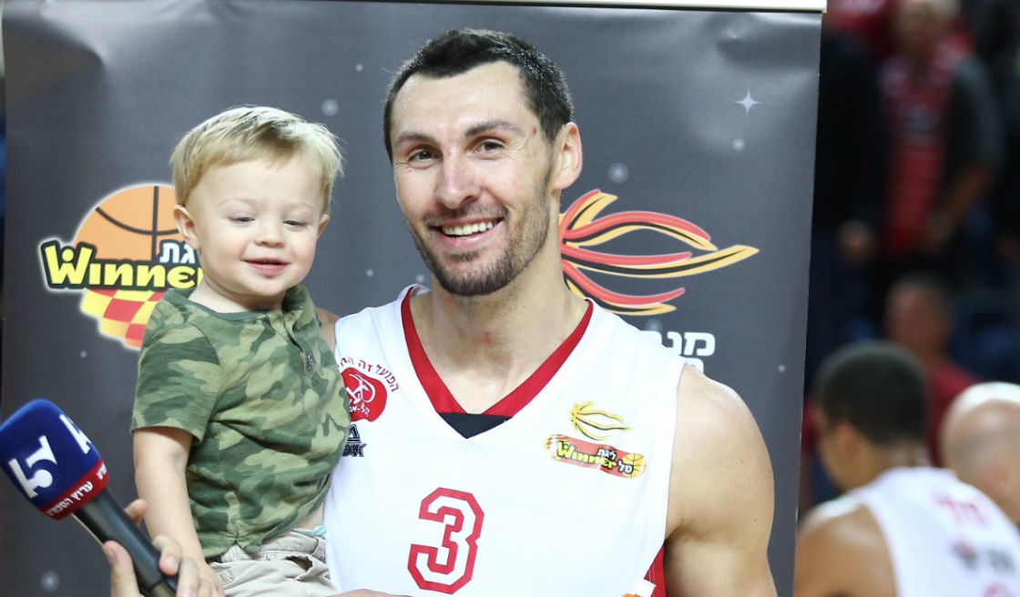 מצטיין המחזור השמיני: טוני גפני