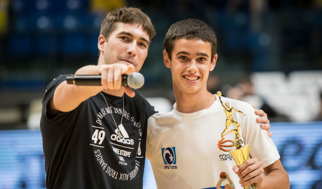 "הקלעי של המדינה": גל בייטנר עלה שלב