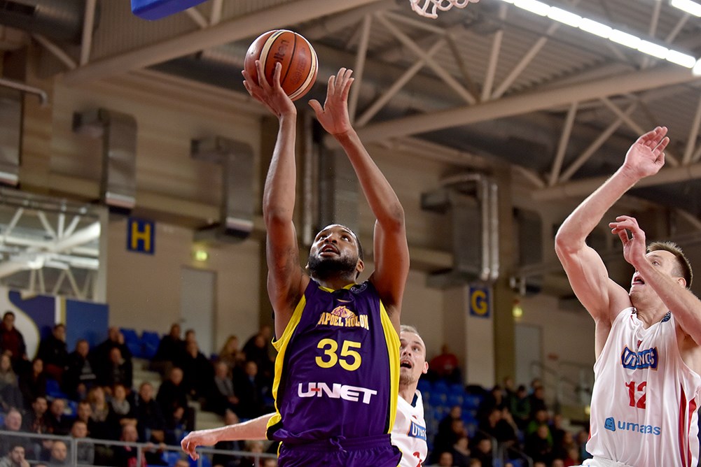 ליגת האלופות: הפסד דרמטי לסגולים