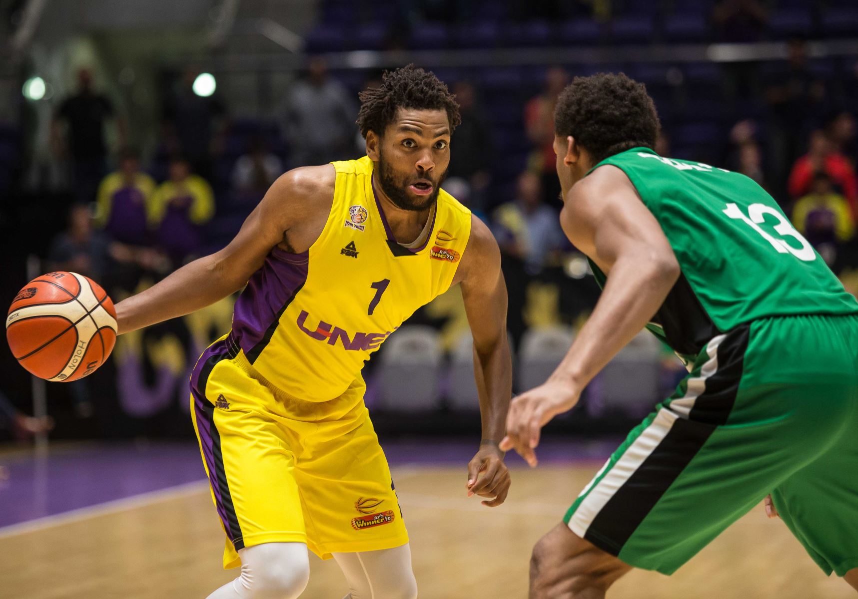 הערב: ווייאט ושמיר מארחים את האקסית