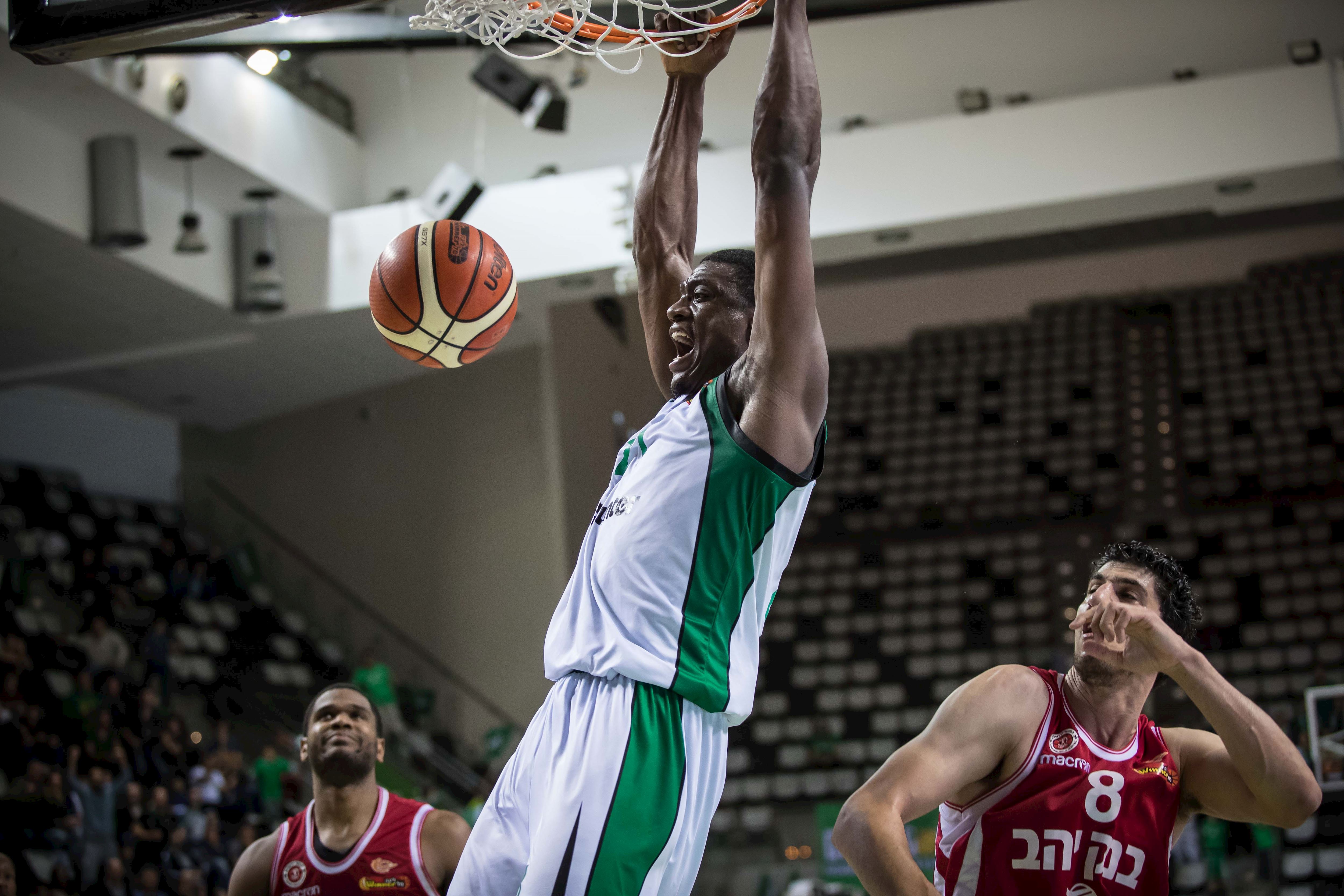 הערב: ברק פלג מתחיל בחוץ נגד אילת