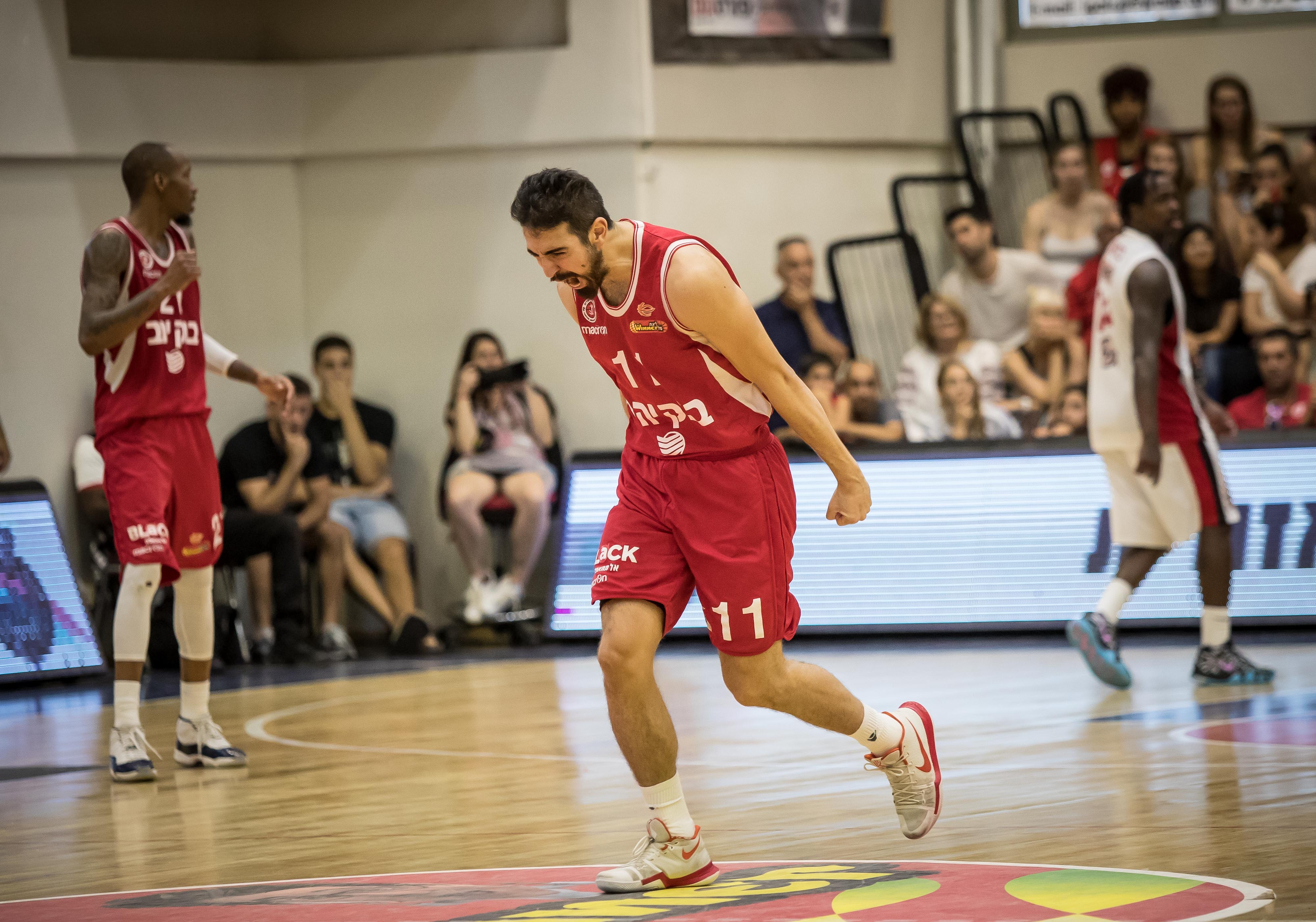 הערב: שובר שוויון בפיס ארנה