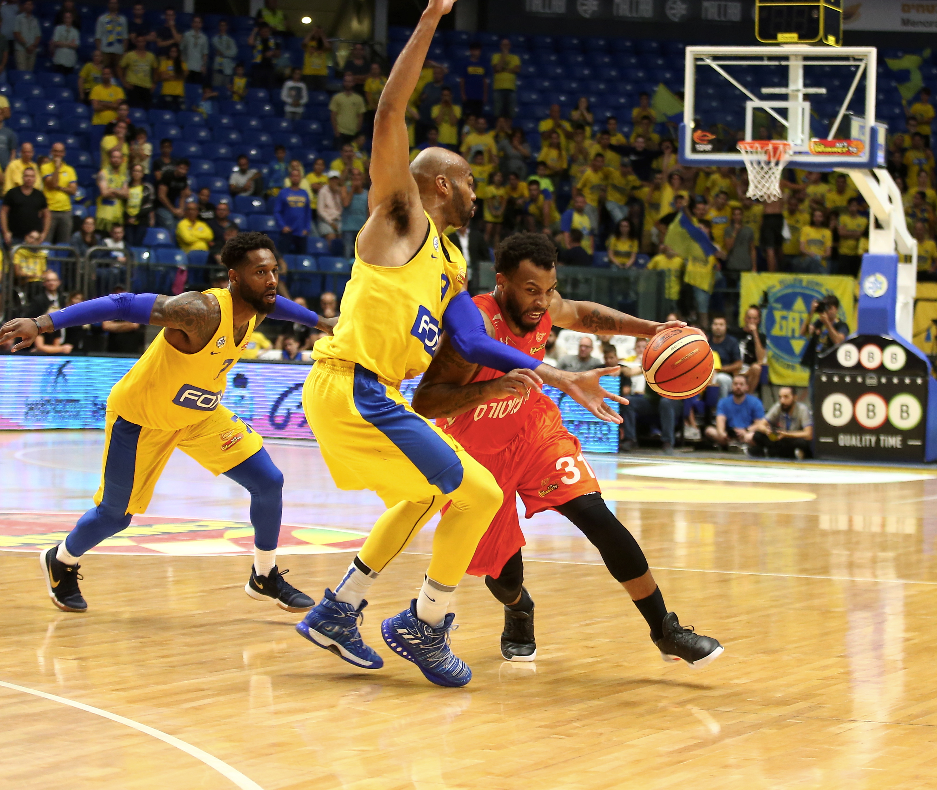 דקוואן קוק ממשיך בלב המושבה