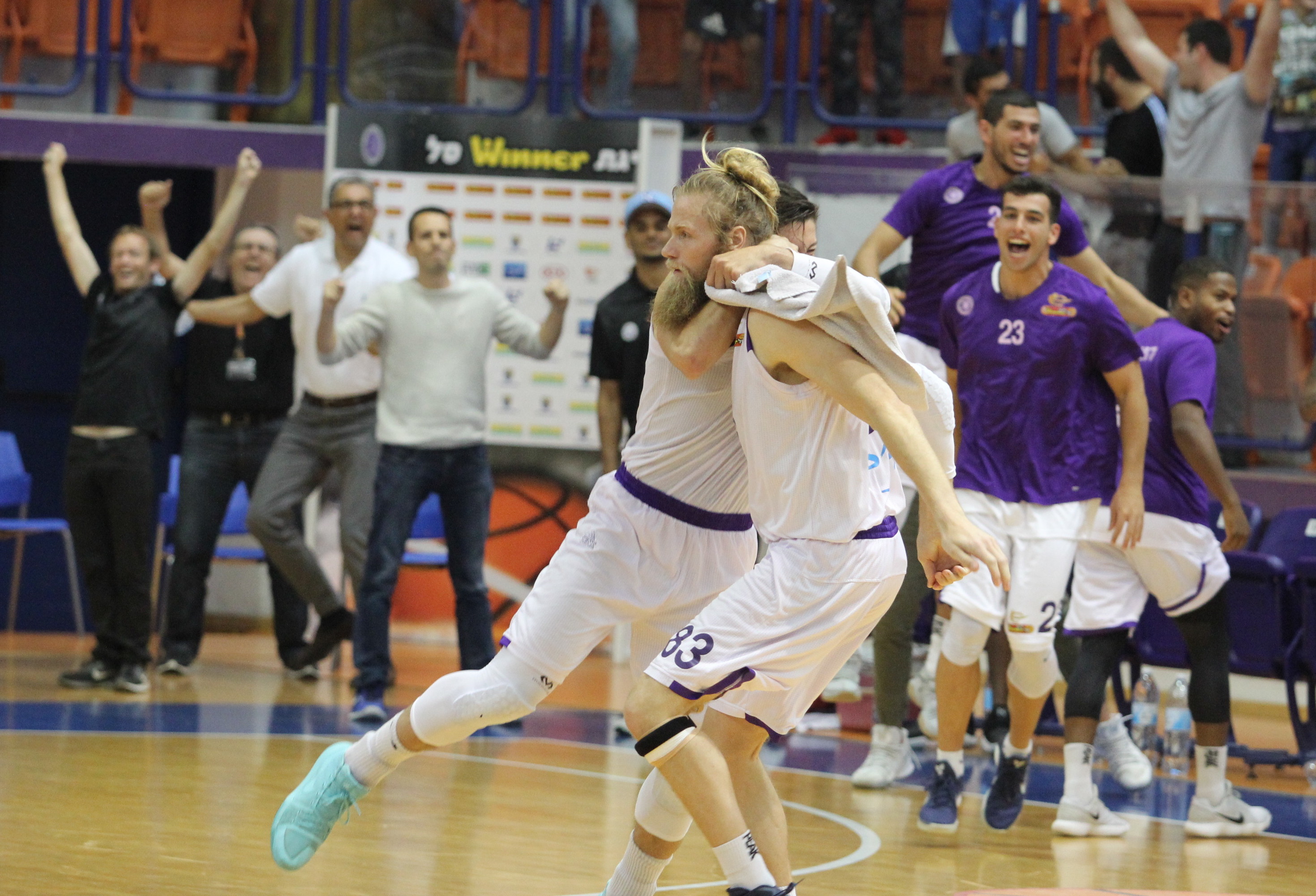 מפתח שבדי: שלשת ניצחון לשולדבראנד