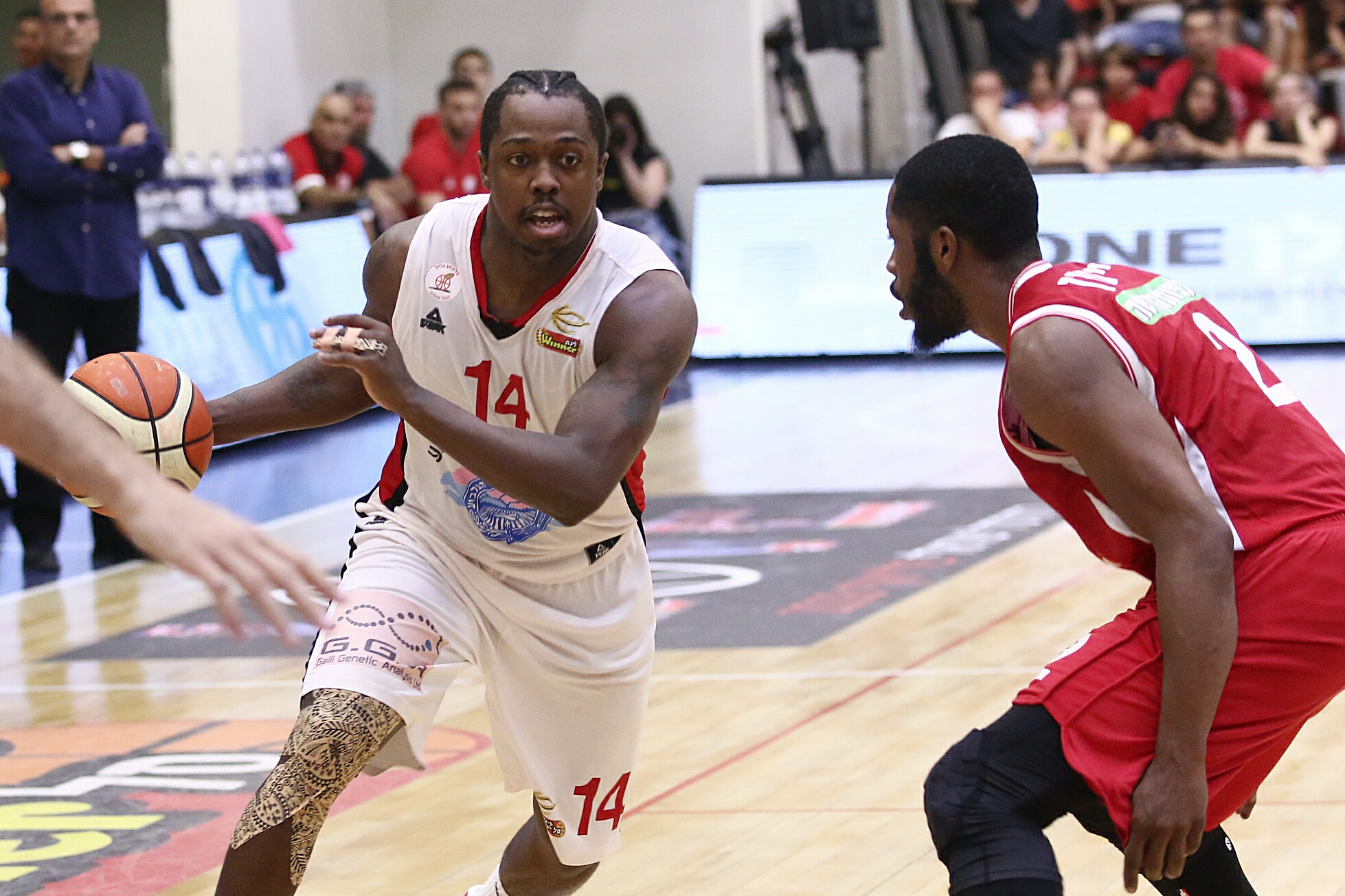 רכש ראשון: ג'ייקובן בראון עולה לבירה