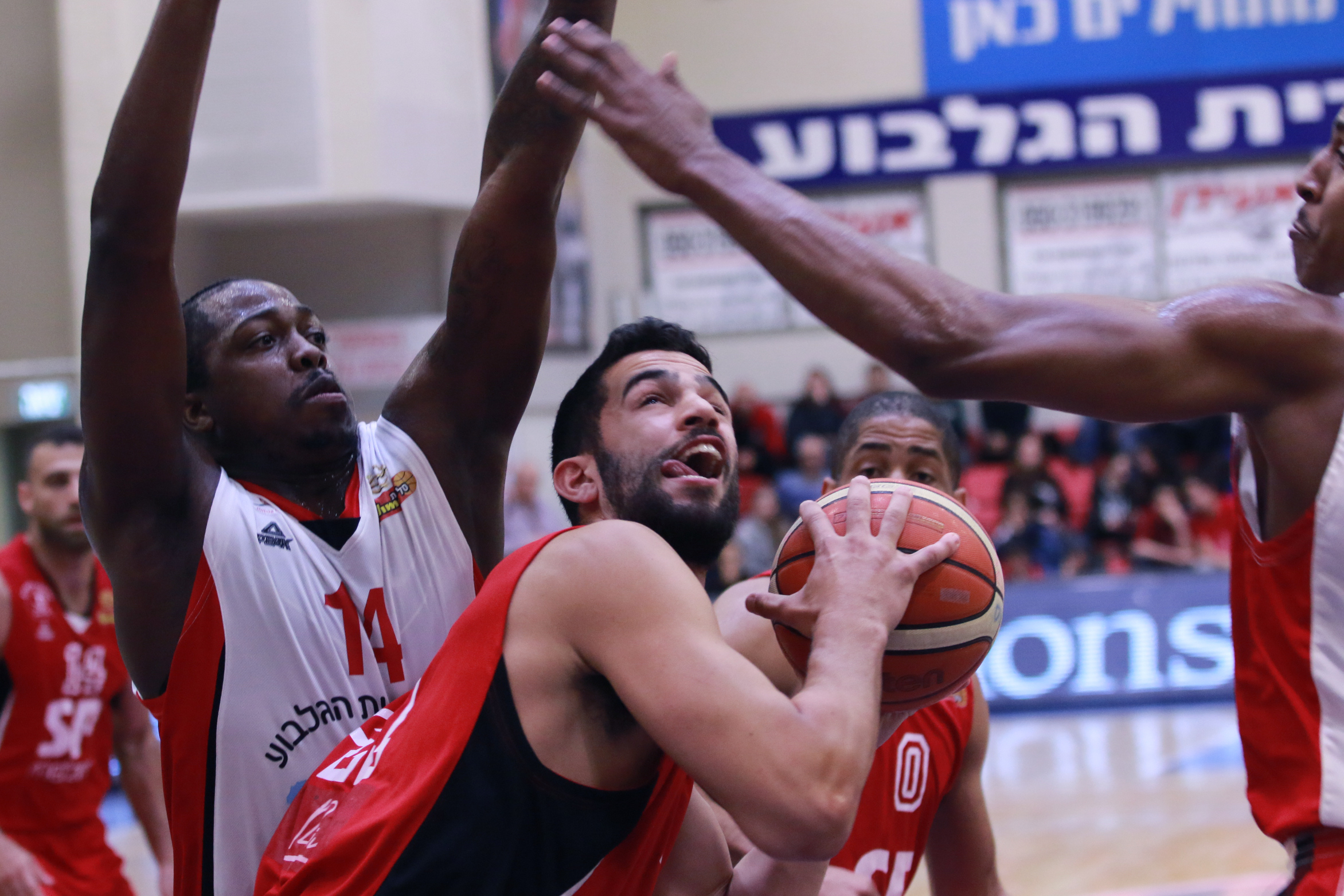 הערב: המאבק על המקום החמישי