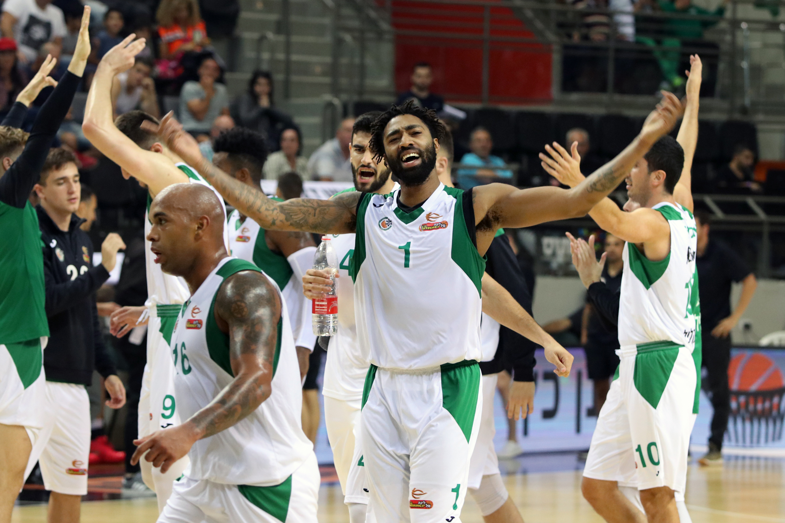 צפו: יאנג פותח פער בטבלת מלך הסלים