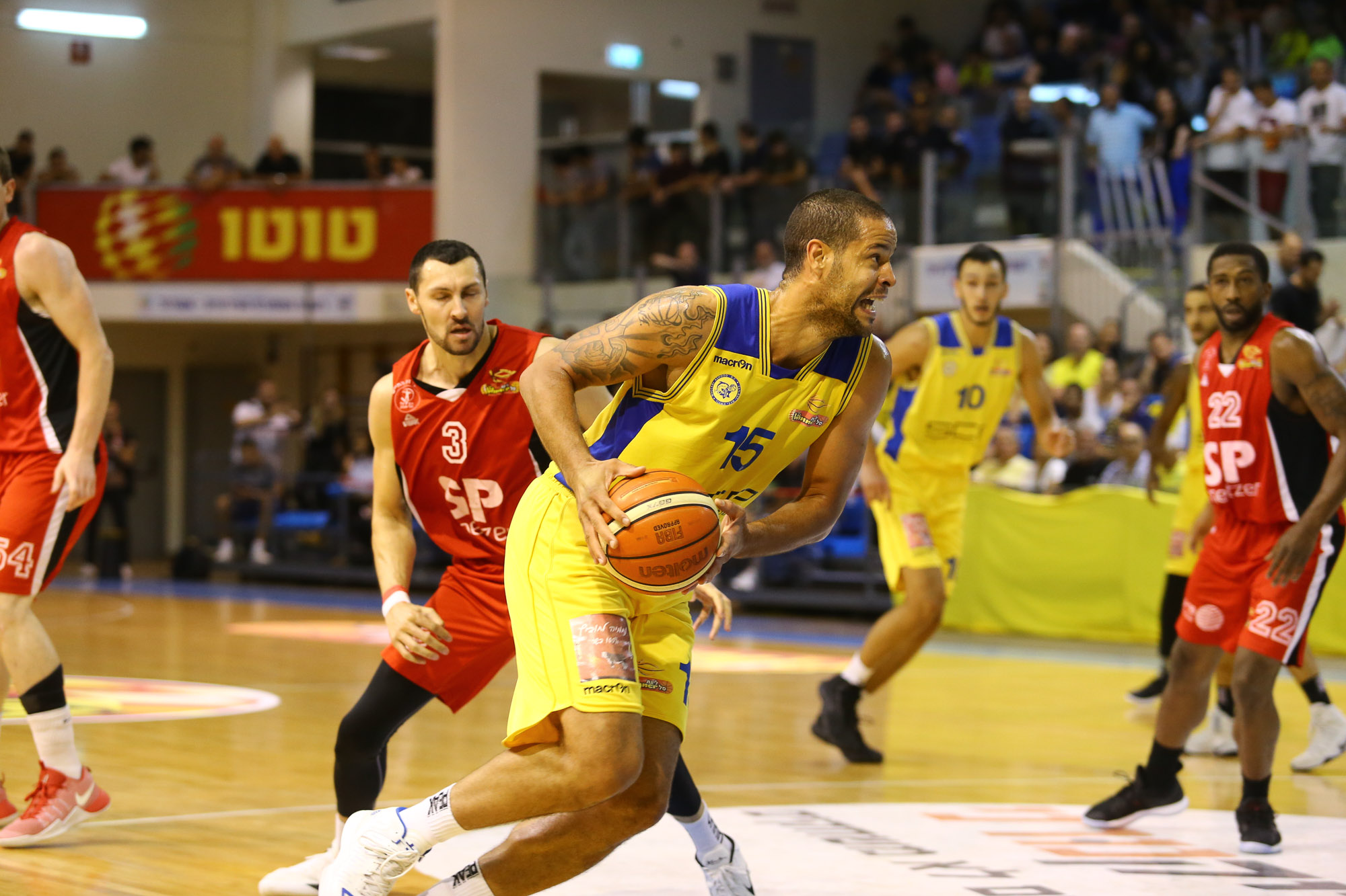 רכש ראשון בלב המושבה: ג'ראלד לי