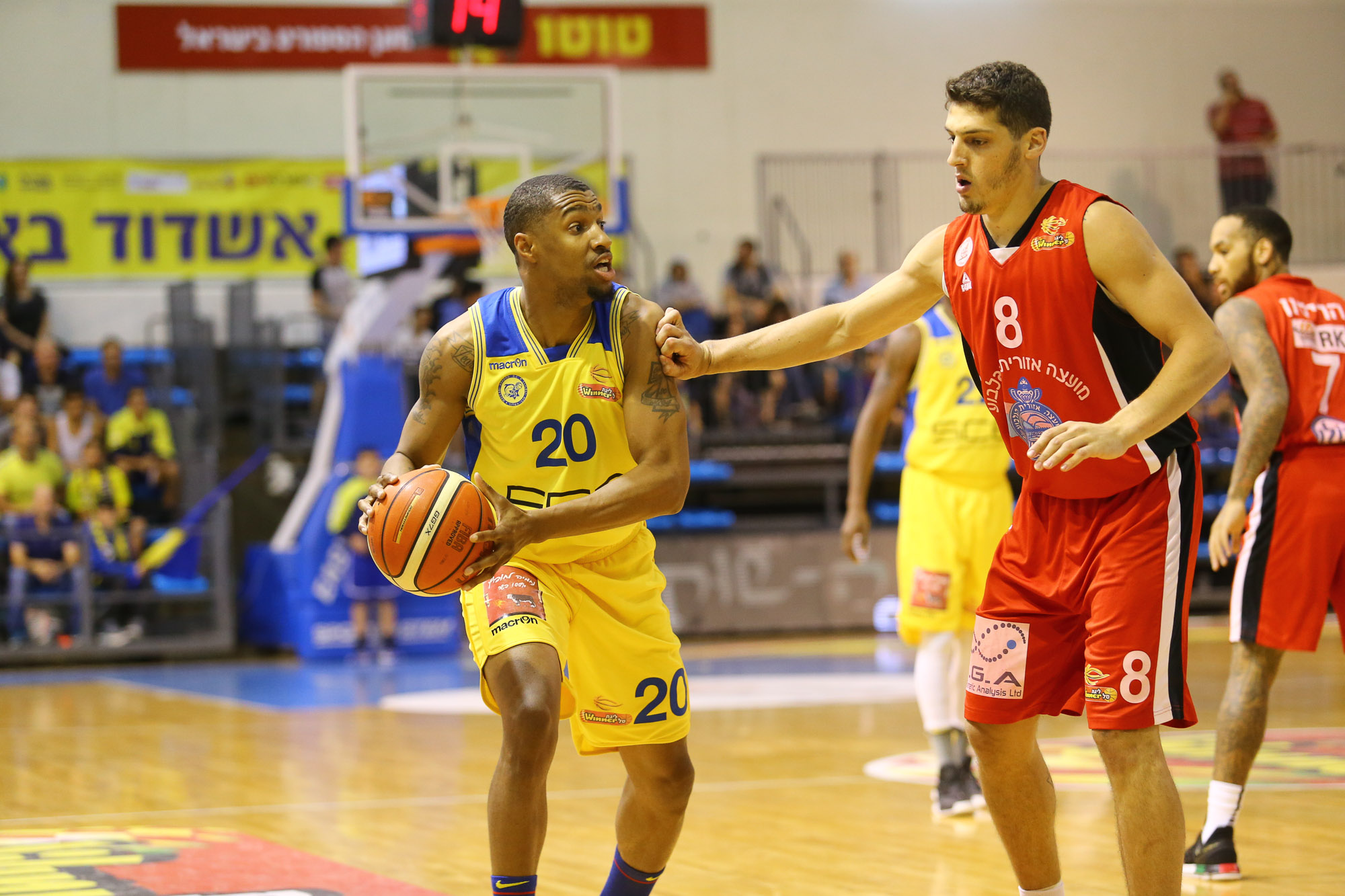 חוזר לבית מכבי: לונג מצטרף לראשל"צ