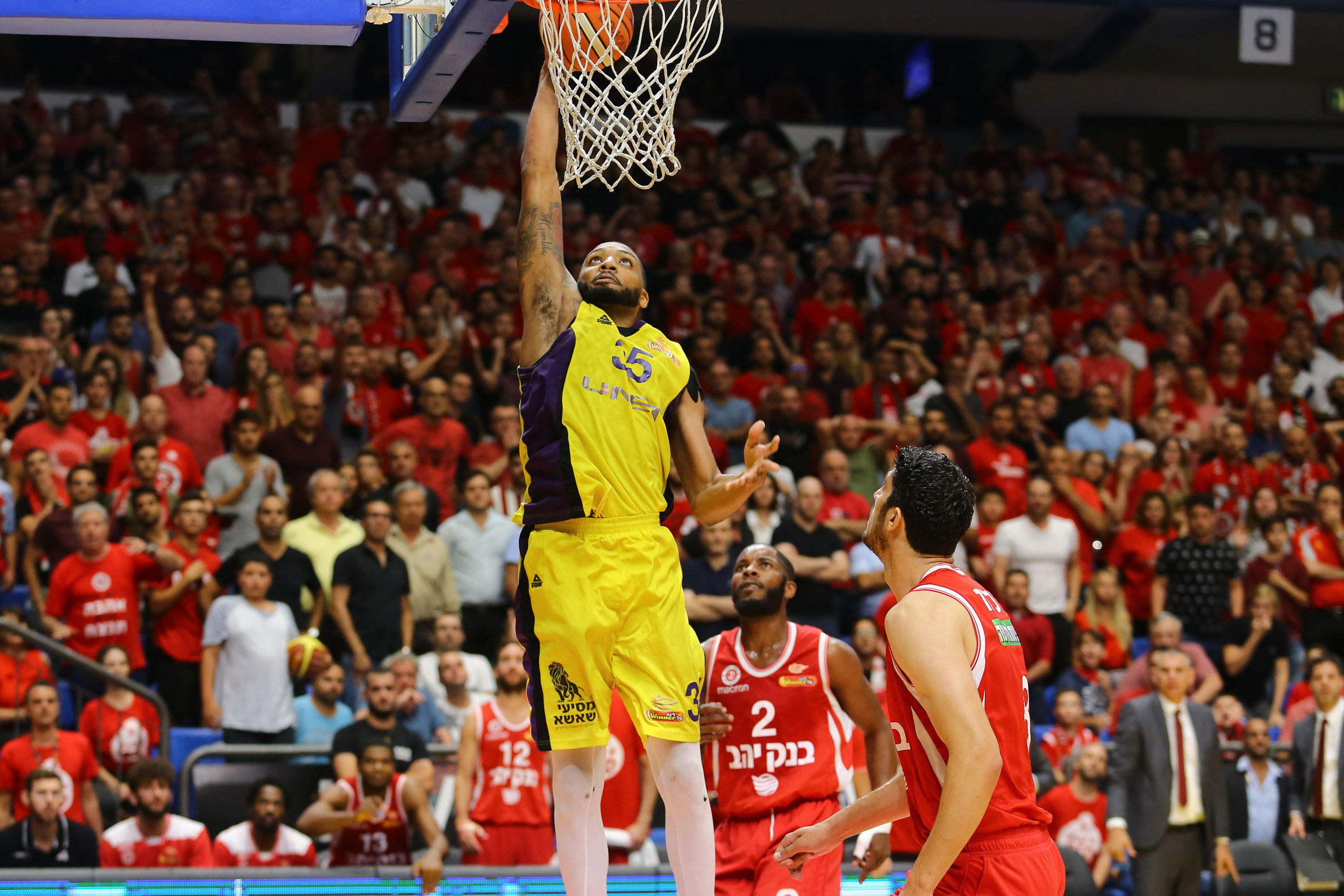 מסגול לאדום: טיישון תומאס עולה לבירה