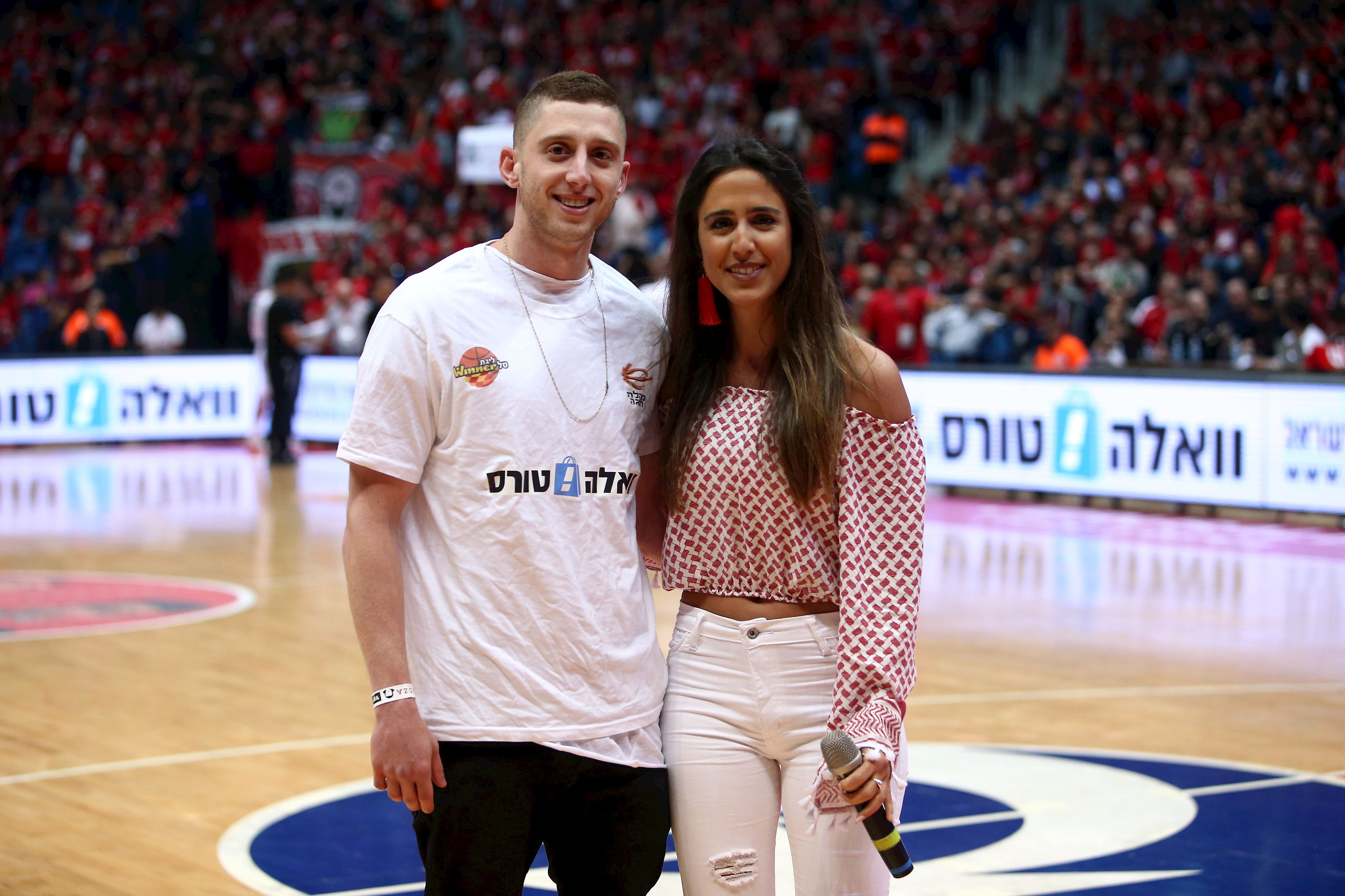 צפו: צליפה מהחצי שווה חופשה זוגית