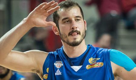 אבירם זליקוביץ' ממשיך בבני הרצליה