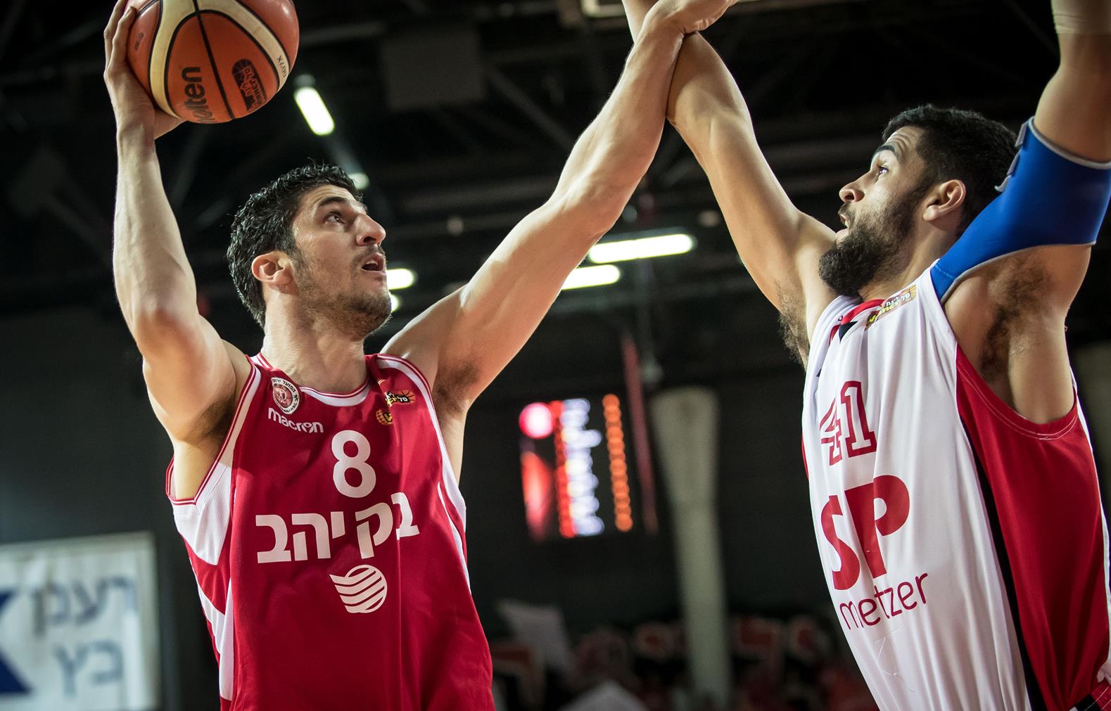 במוצ"ש: קרב אדומות לוהט בפיס ארנה