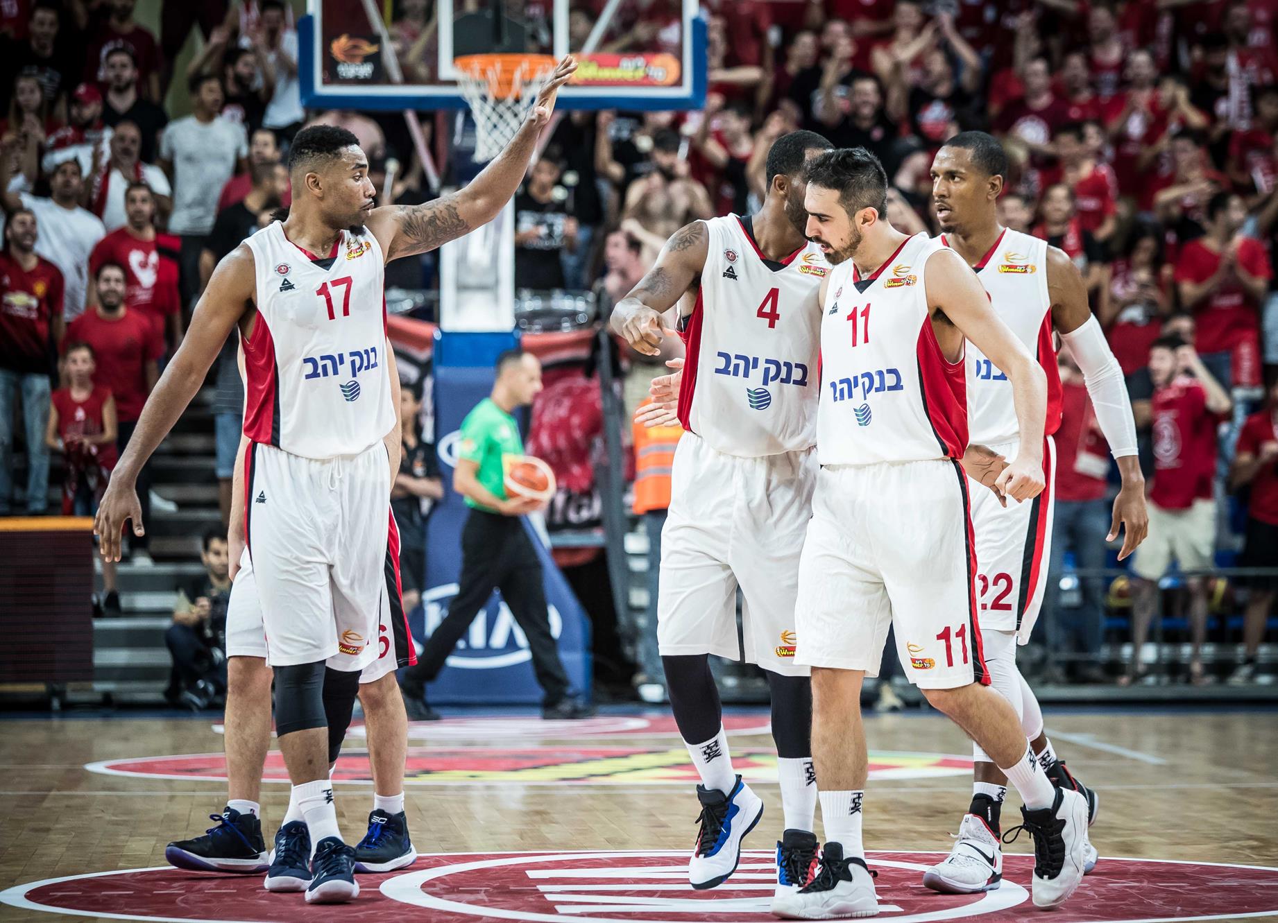 הערב: ירושלים יוצאת לאולם היובל