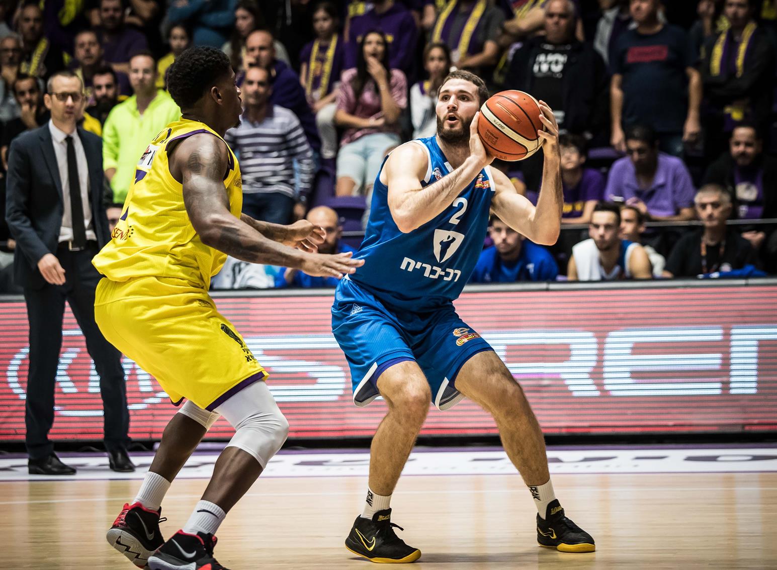 במוצ"ש: האחרונה מארחת את המוליכה