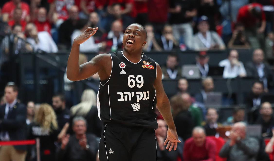 שחקן חודש פברואר: ג'ייקובן בראון