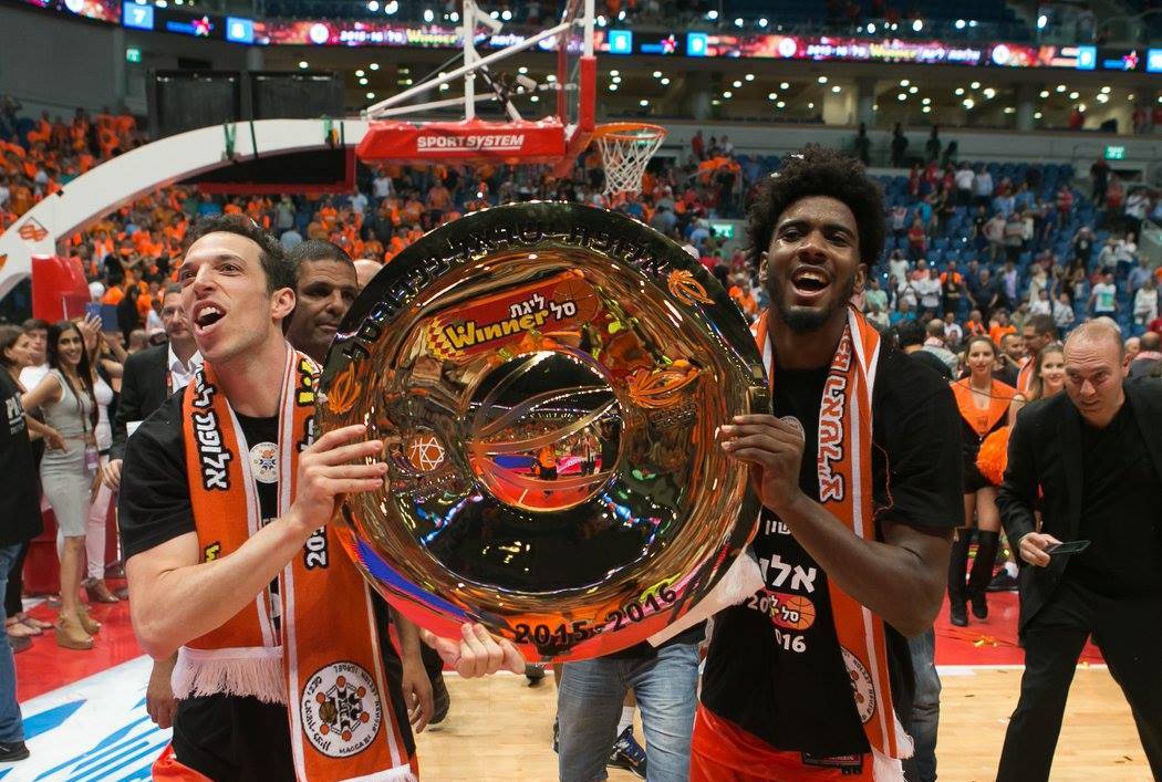 ניצן חנוכי הודיע על פרישה מכדורסל