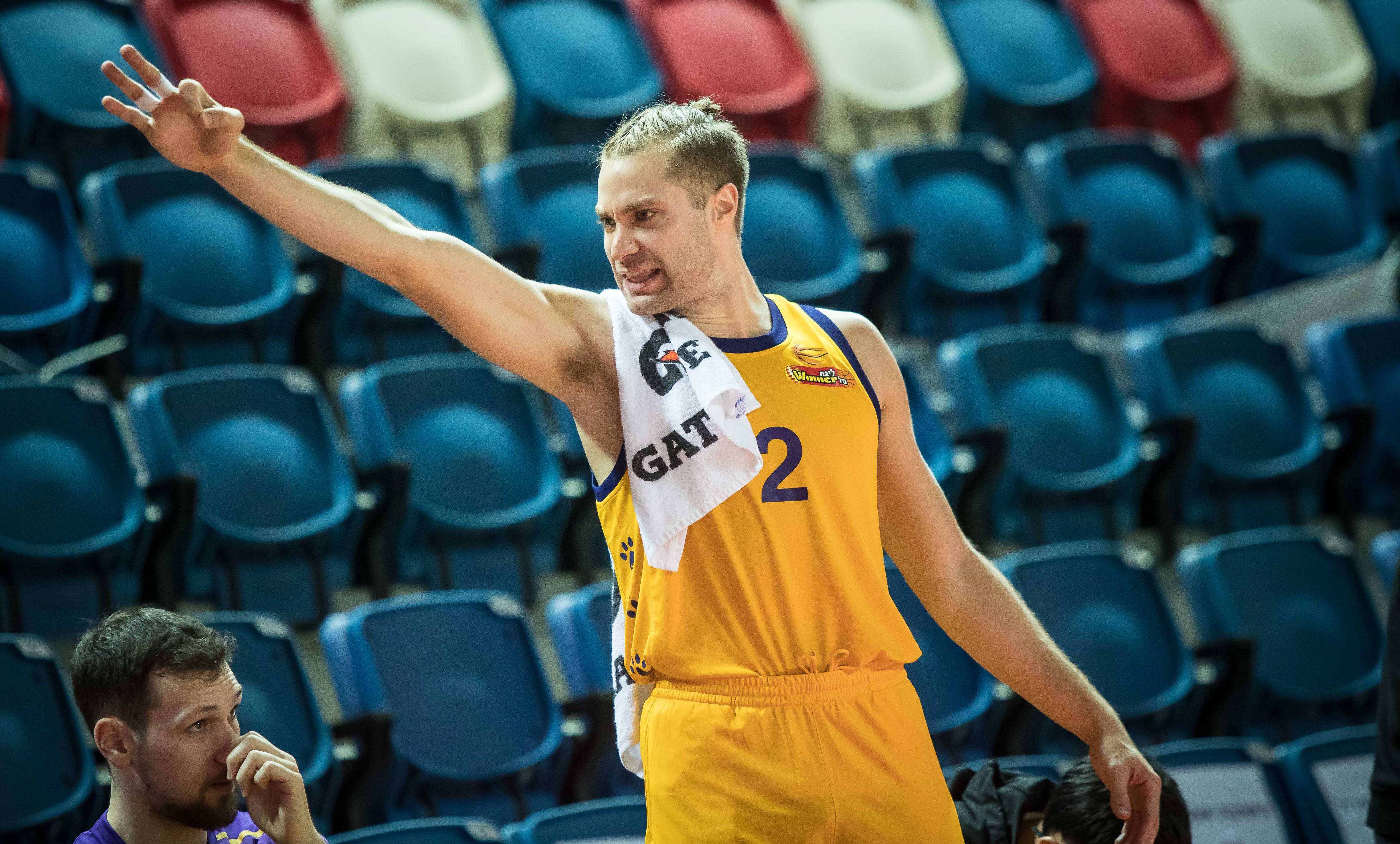 "בהחלט מסתכל על ישראל כבית שלי"