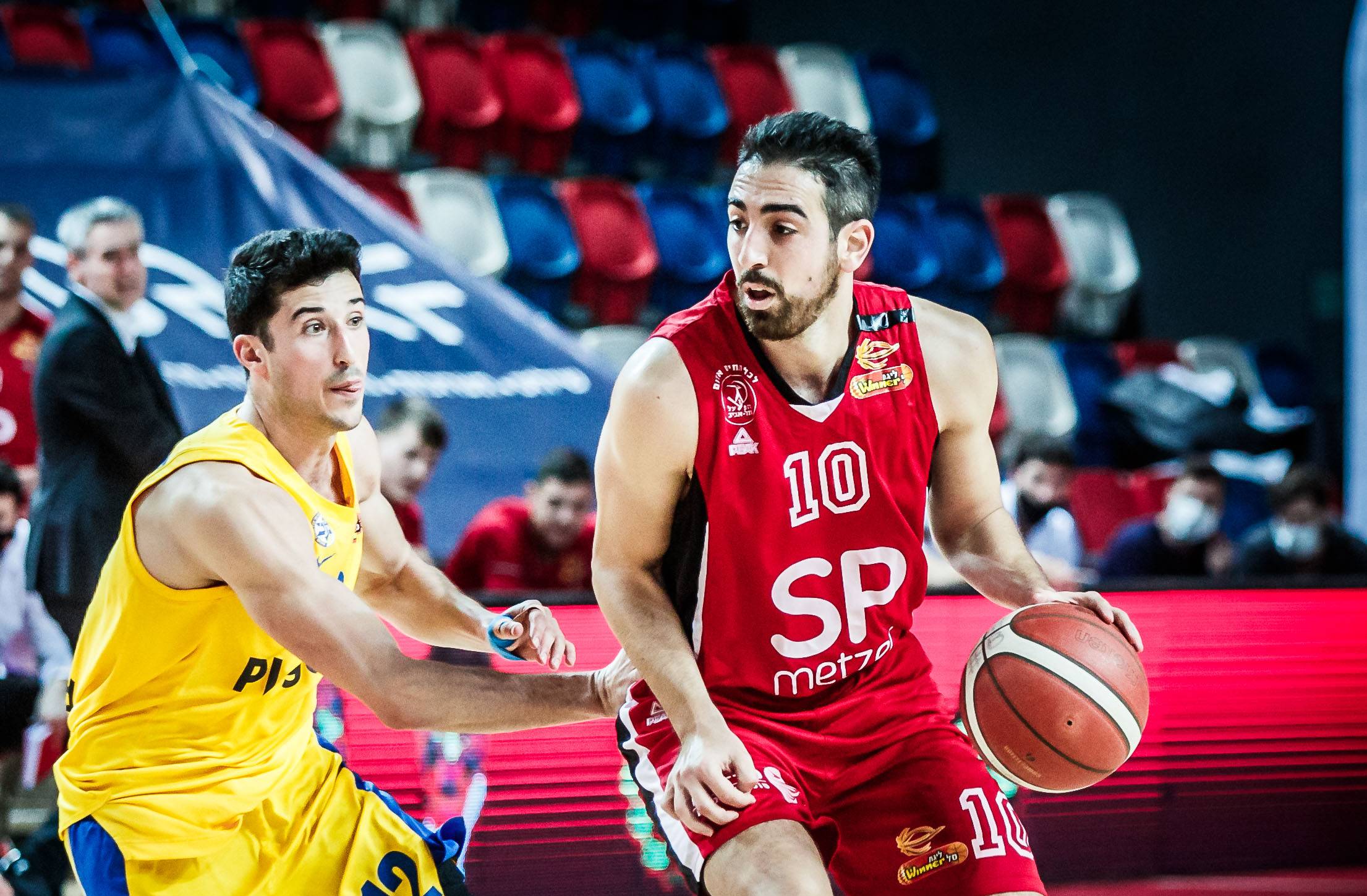 צפו: טימור מפגיז כמעט מכל המגרש