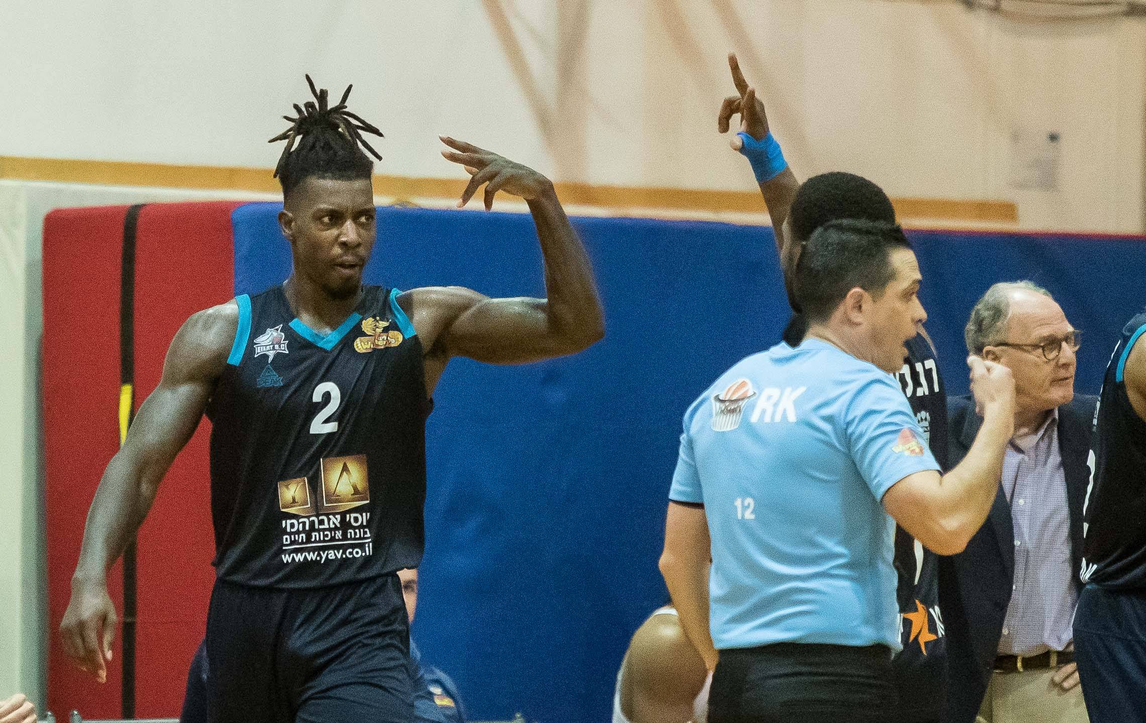 צפו: פרייתר השווה את שיאו העונתי