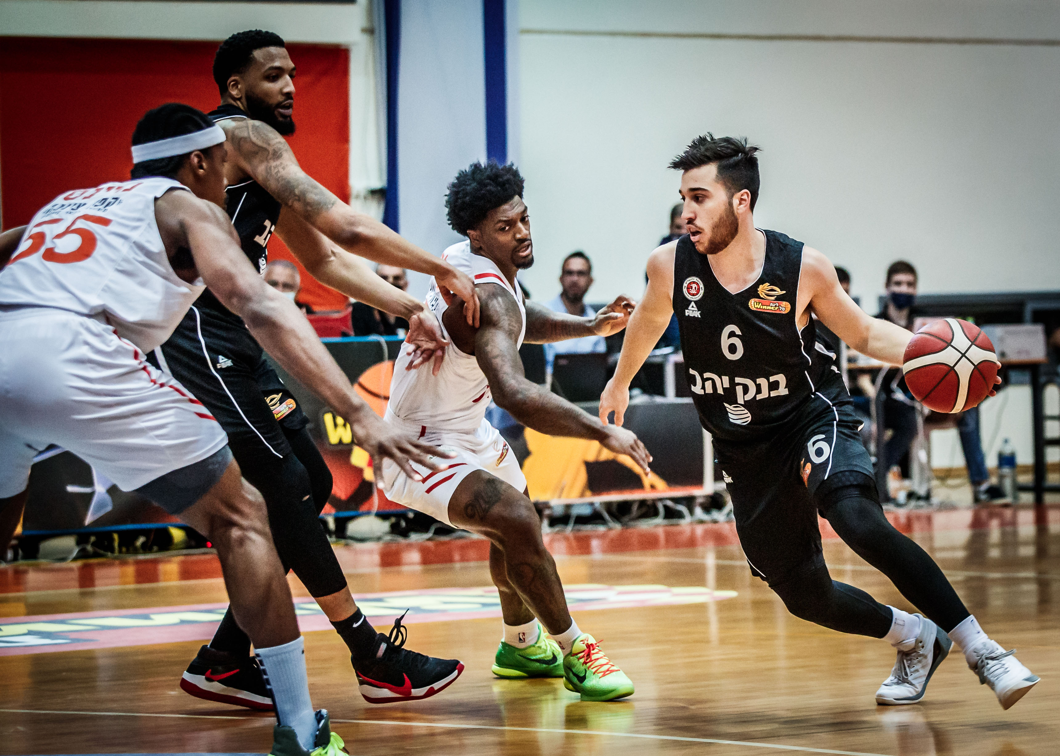 צפו: תמיר בלאט וירושלים חזרו למסלול