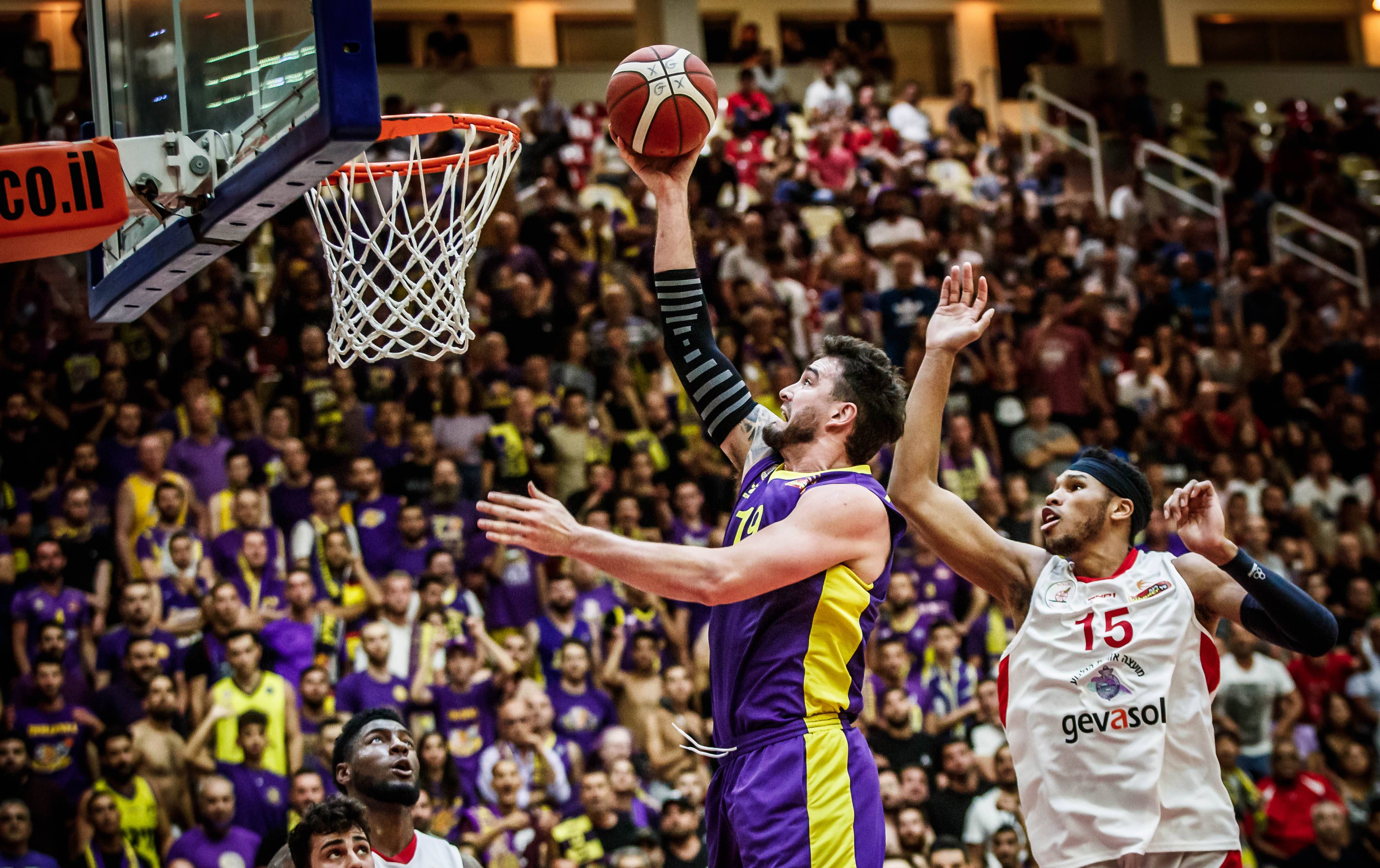 צפו: אלכסנדר הוביל את חולון במשחק מס' 2