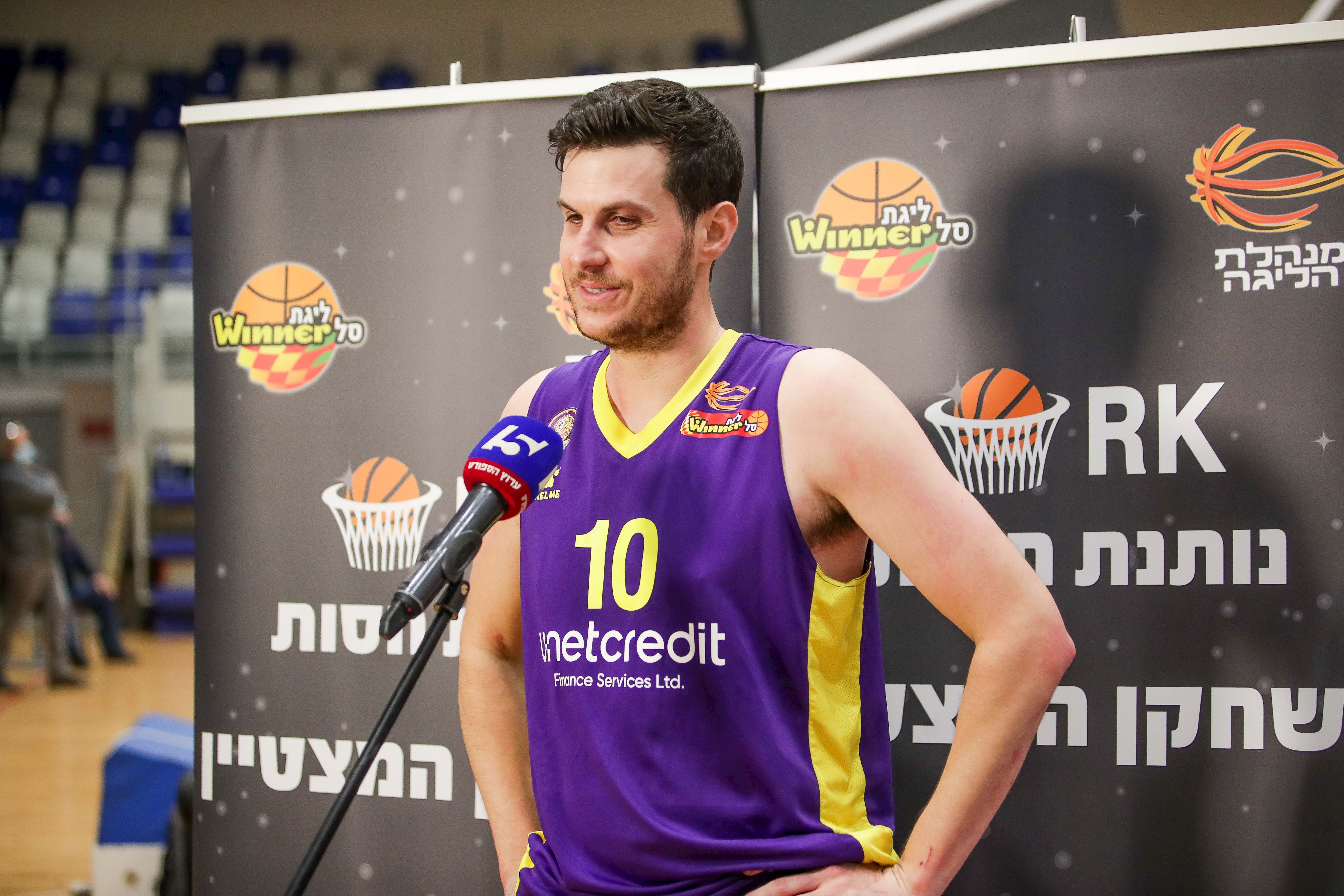 צפו: פניני מסביר מדוע לא הלך לדאנק