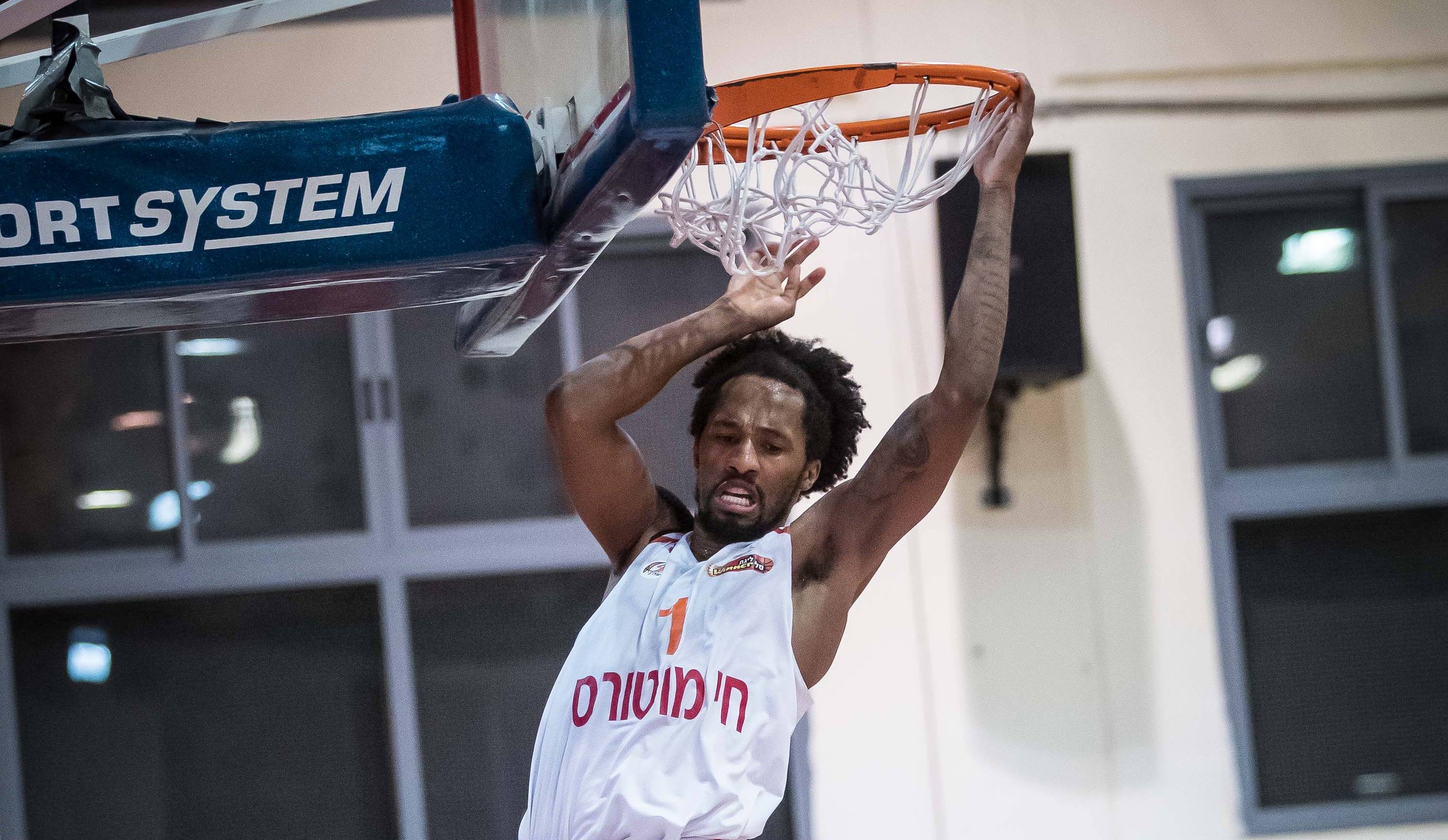 צפו: אנגולה הוביל מהפך עם דאבל-דאבל