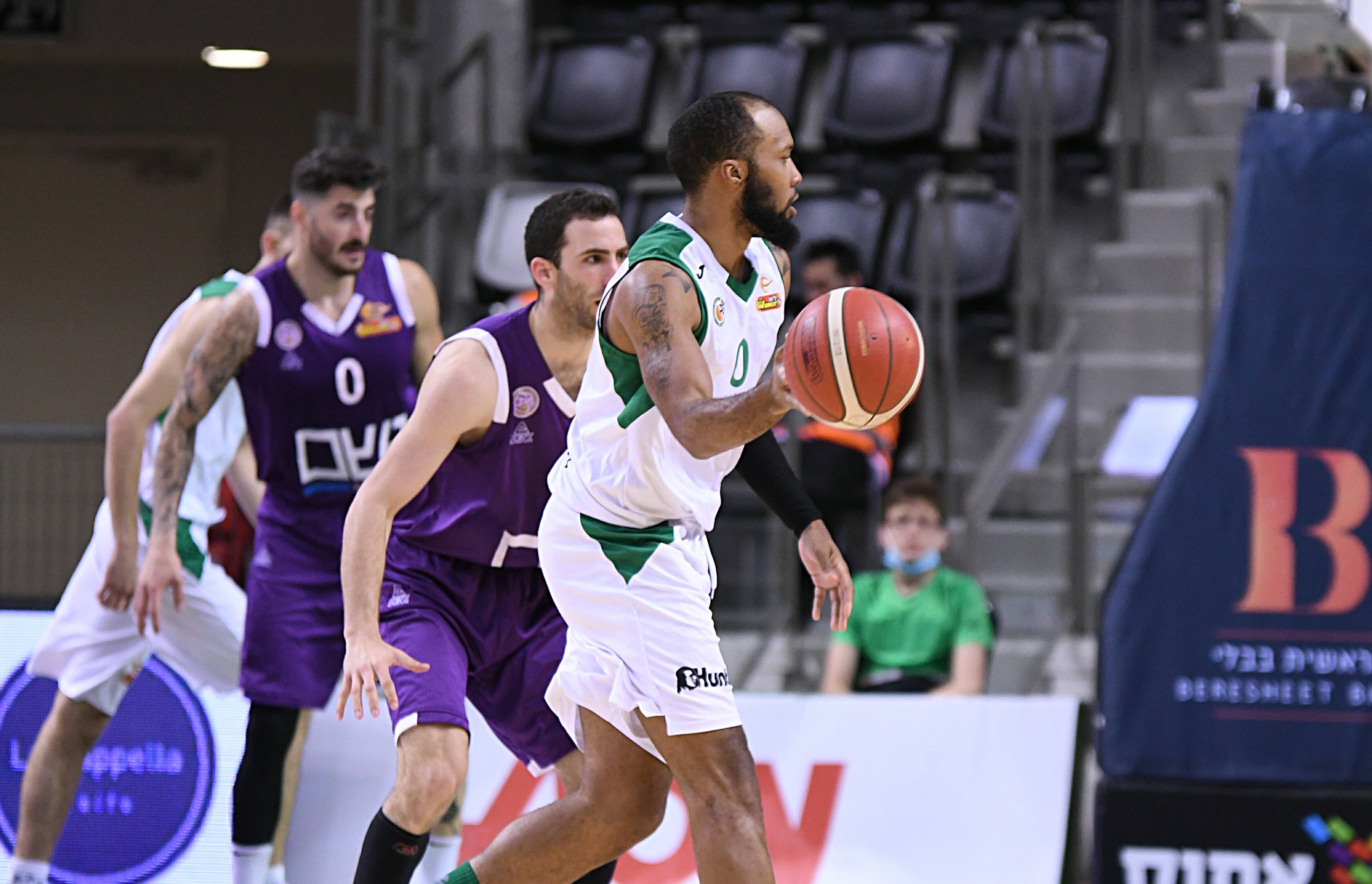 צפו: טריפל דאבל נאה לכריס דאו