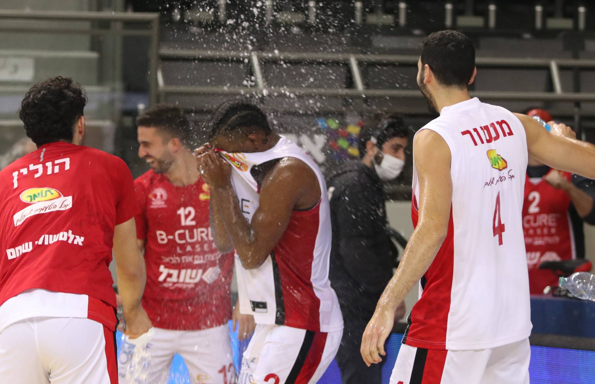 צפו: עוד הופעה אדירה לקינן אוואנס