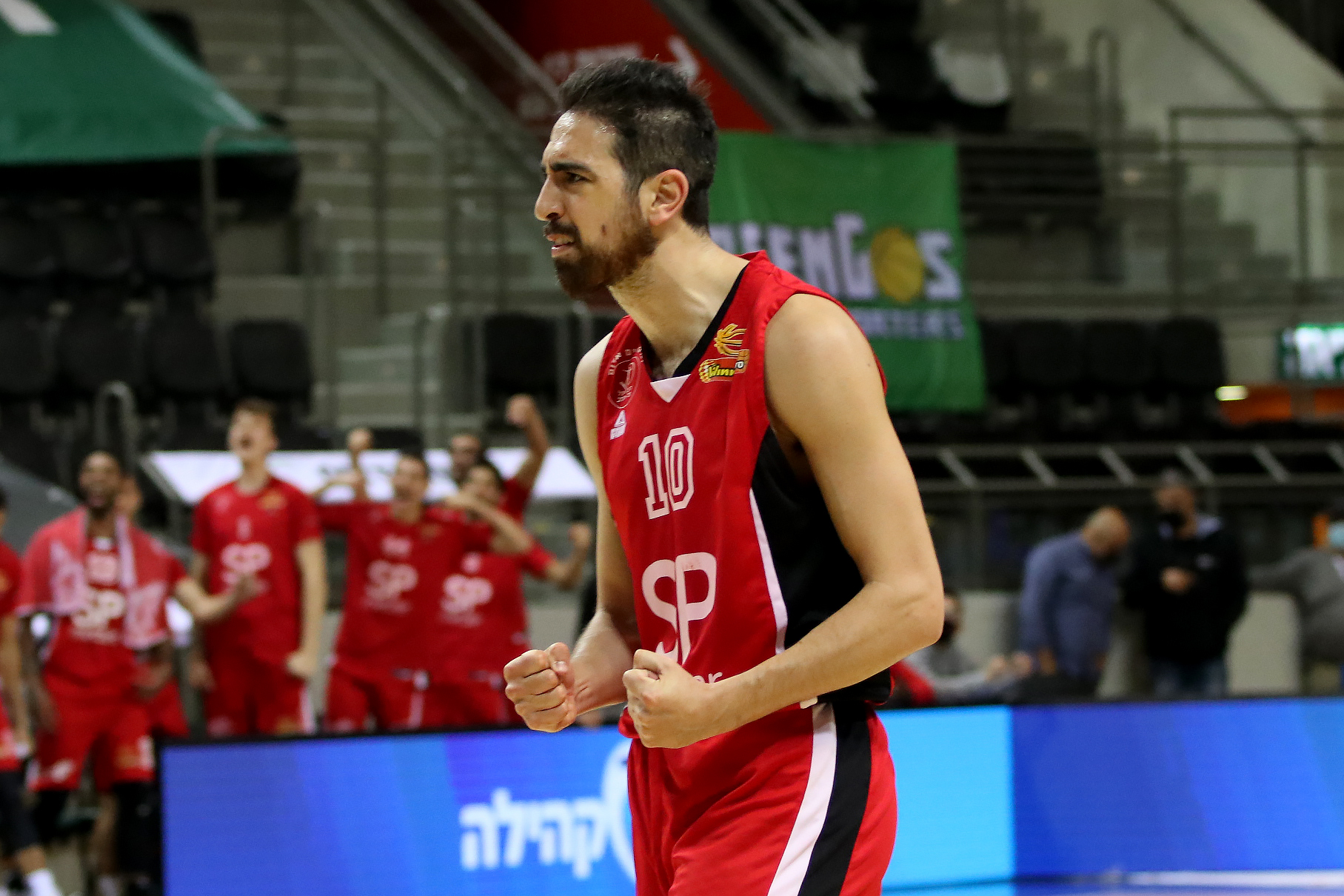 הערב: הפועל ת"א תנסה לעצור את המפולת