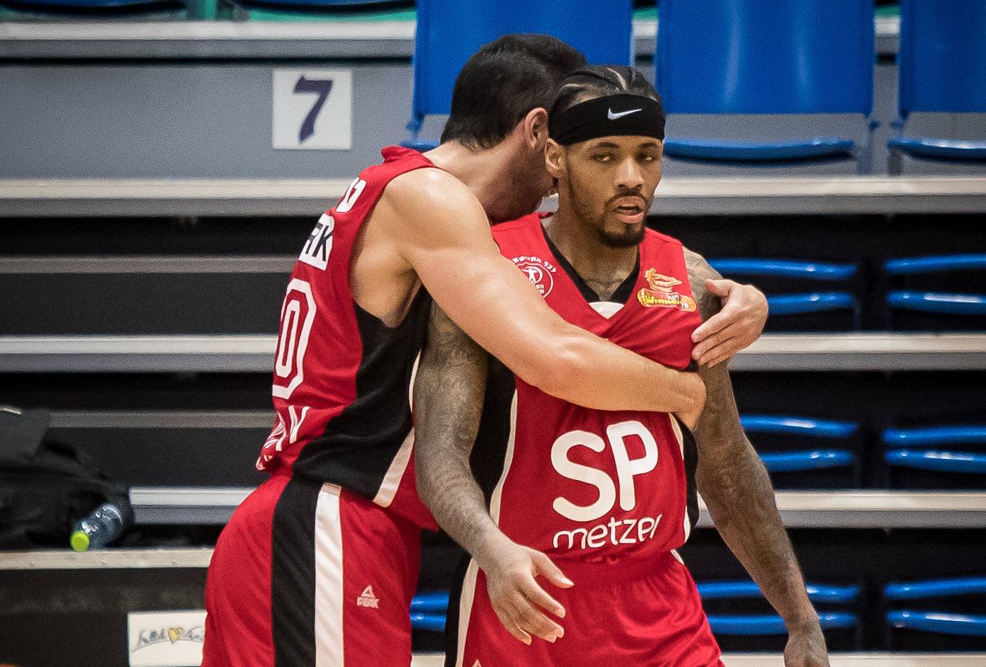 וי ראשון: הפועל ת"א ניצחה בהרצליה