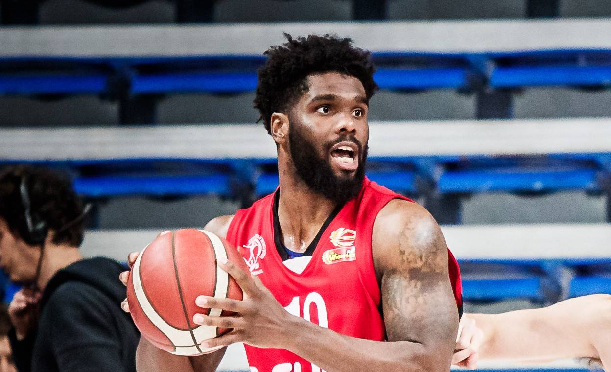 צפו: דאבל-דאבל גדול ללנארד פרימן