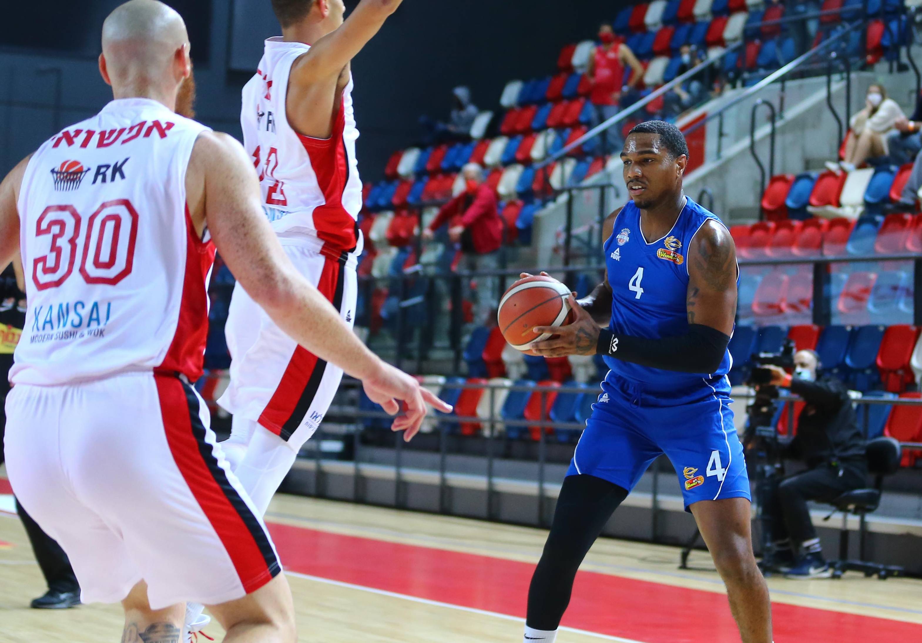 צפו: קלארק הרחיק את הרצליה מהתחתית