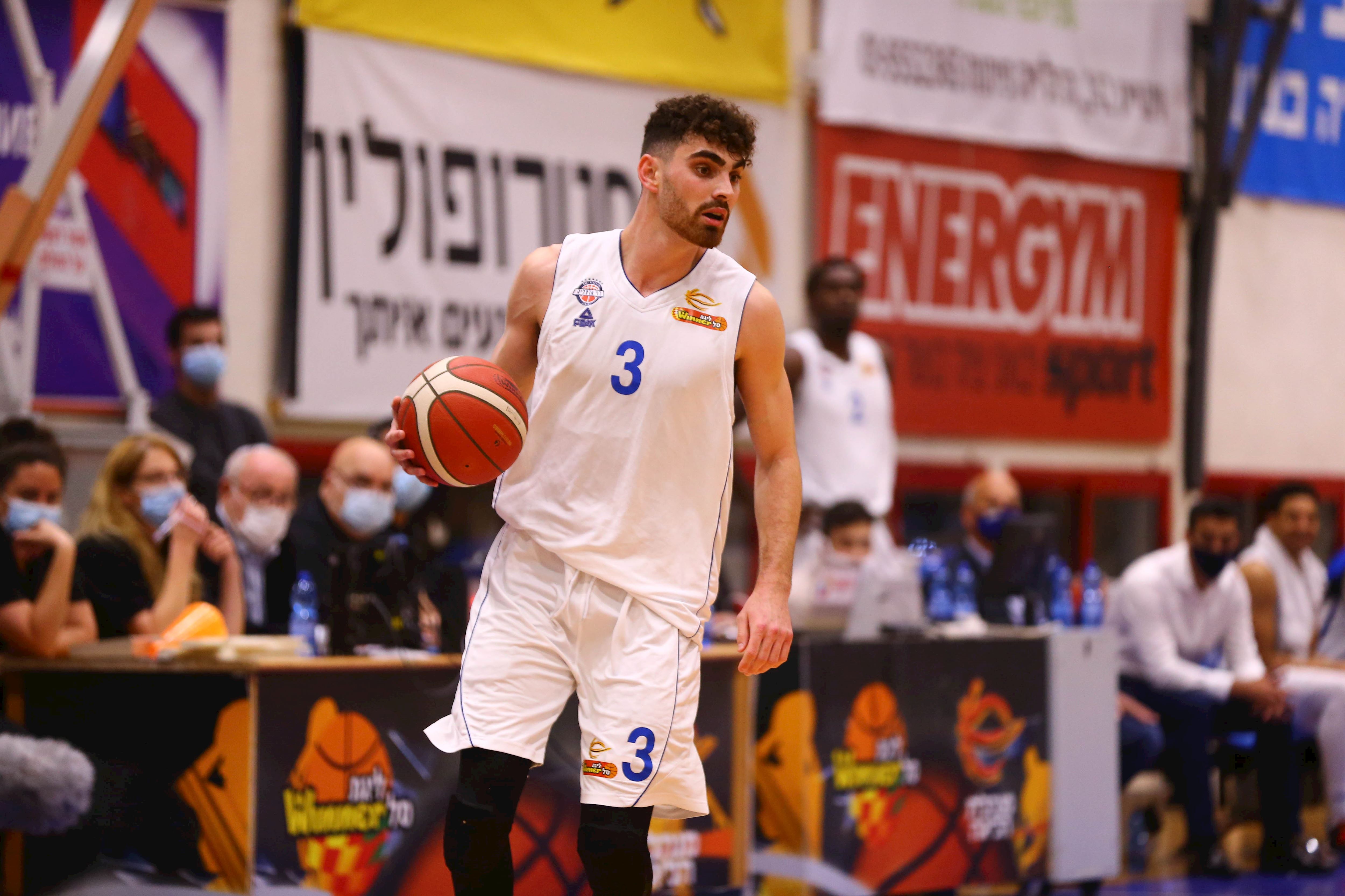 צפו: קרביץ הוביל מהפך בכחול-לבן