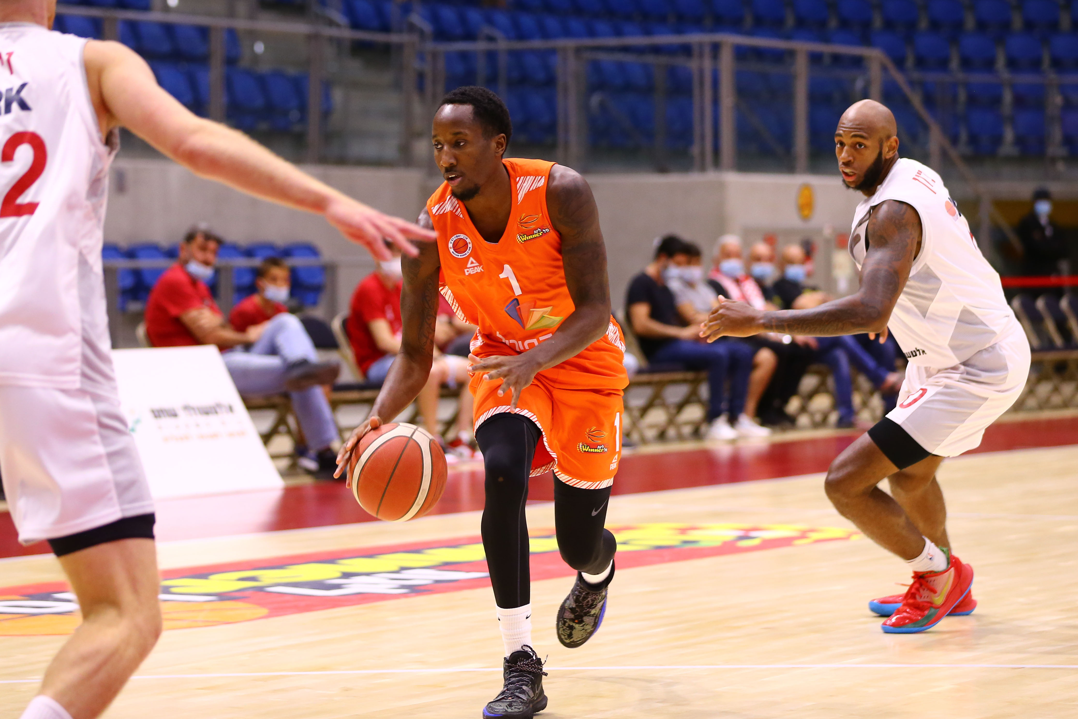 נשאר במשפחה: קלייברן כיכב בניצחון בנגב