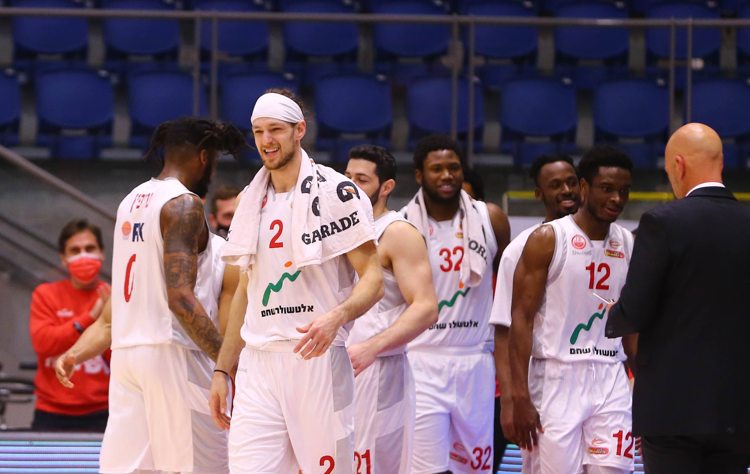 אגאדה לקראת פסח: ב"ש התקרבה לפלייאוף