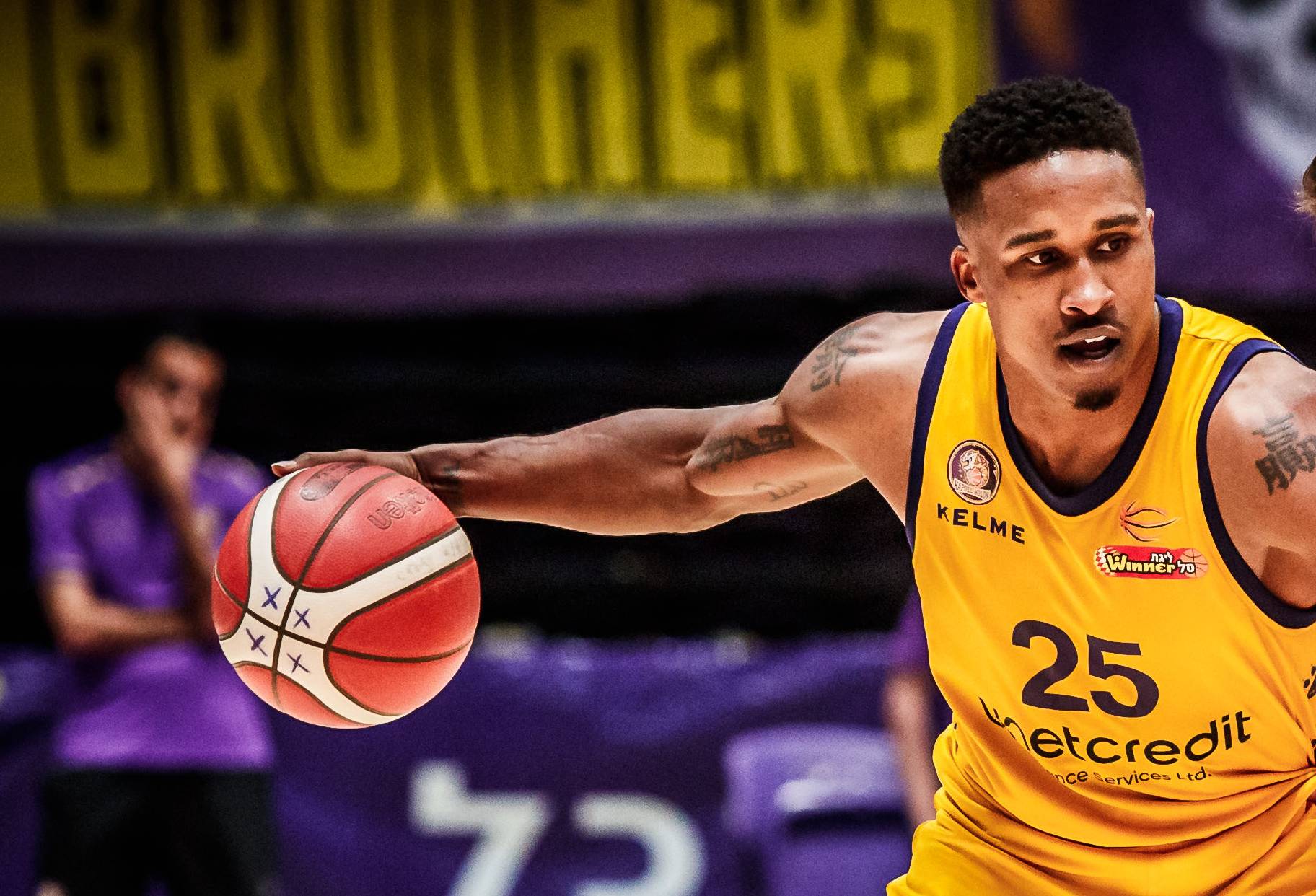 צפו: מי יעצור את טיירוס מגי הלוהט?