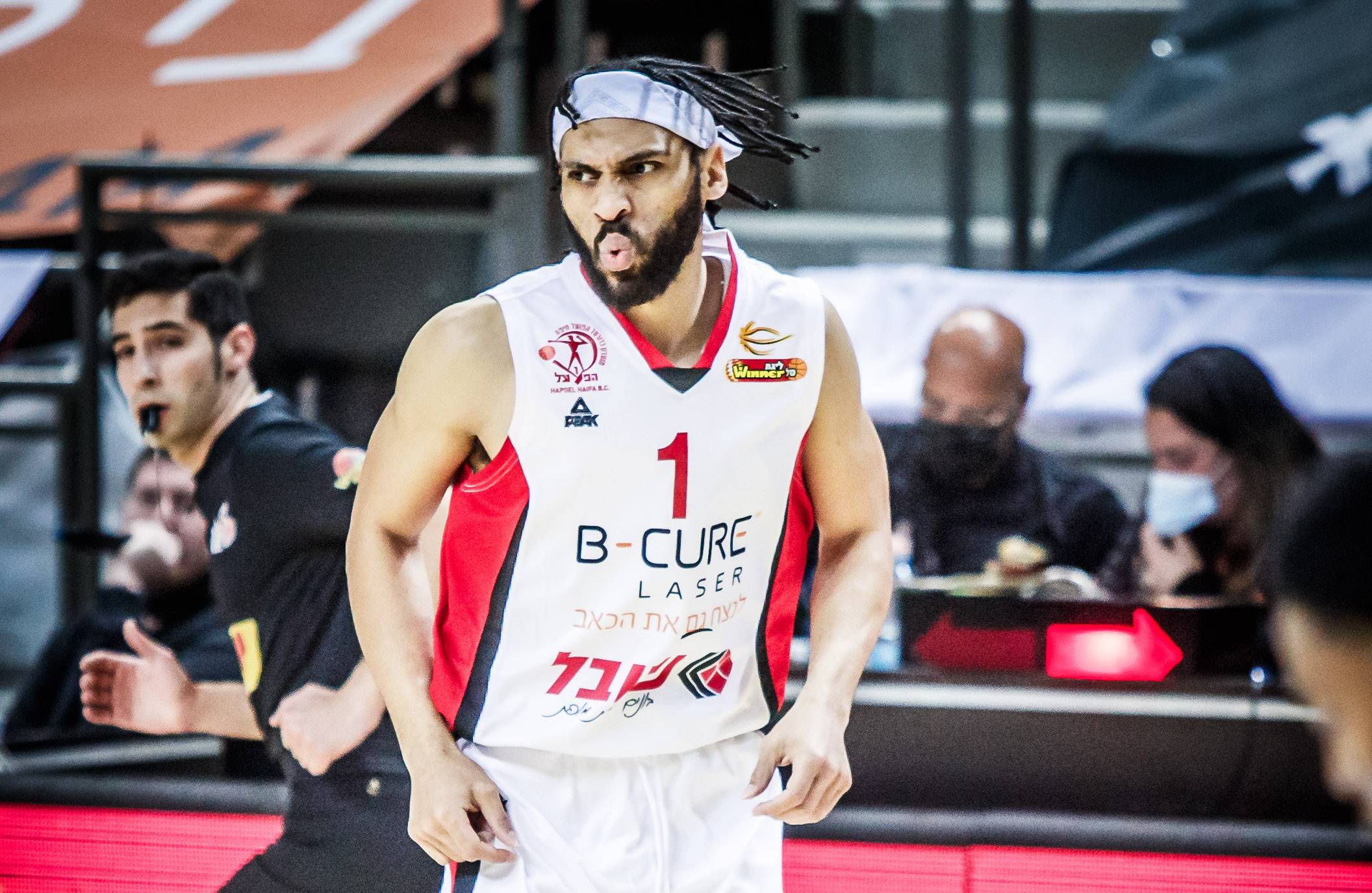 צפו: סיגרס כיכב בדרך למקום השלישי