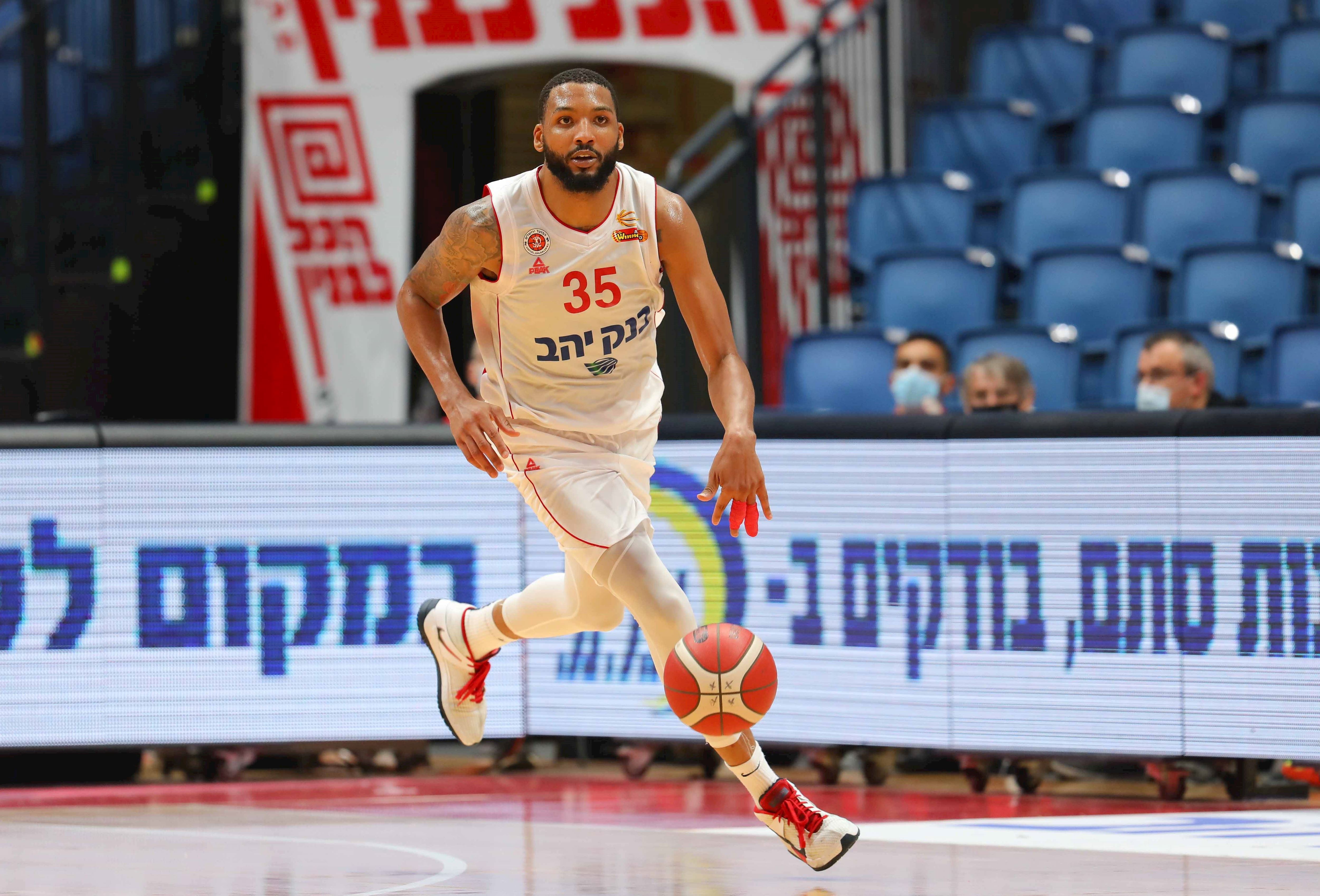 צפו: כמעט טריפל דאבל לטיישון תומאס