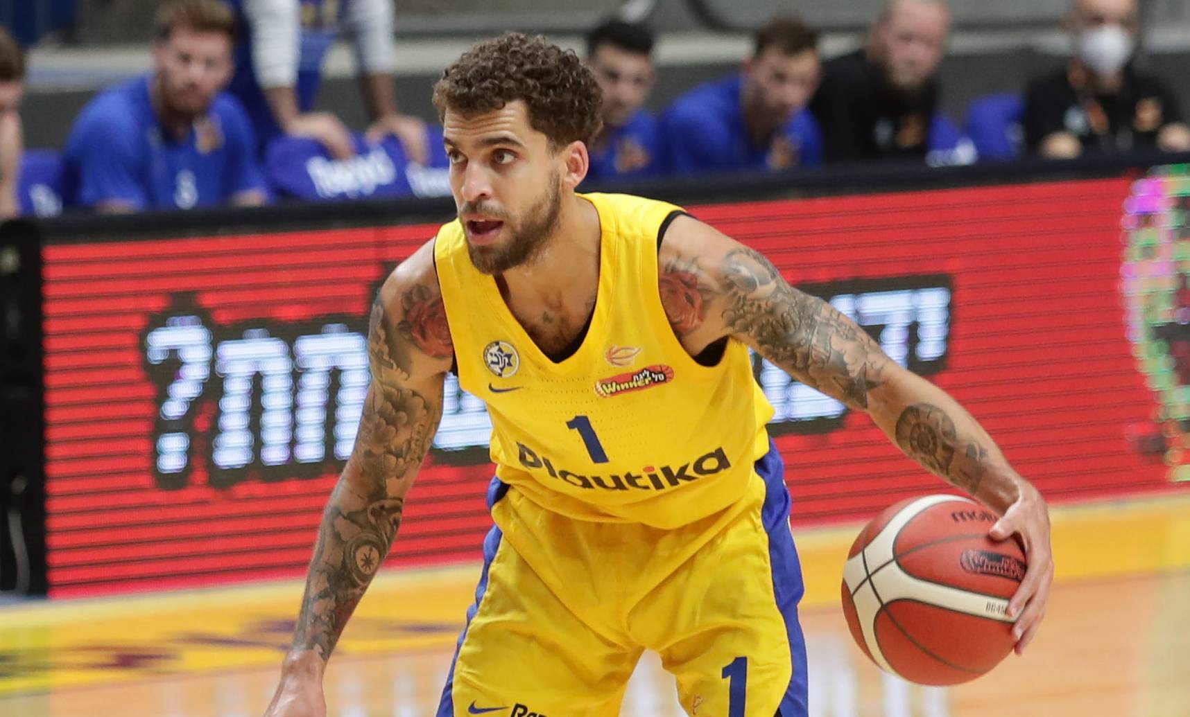 יורוליג: הצהובים גברו על פנאתינייקוס