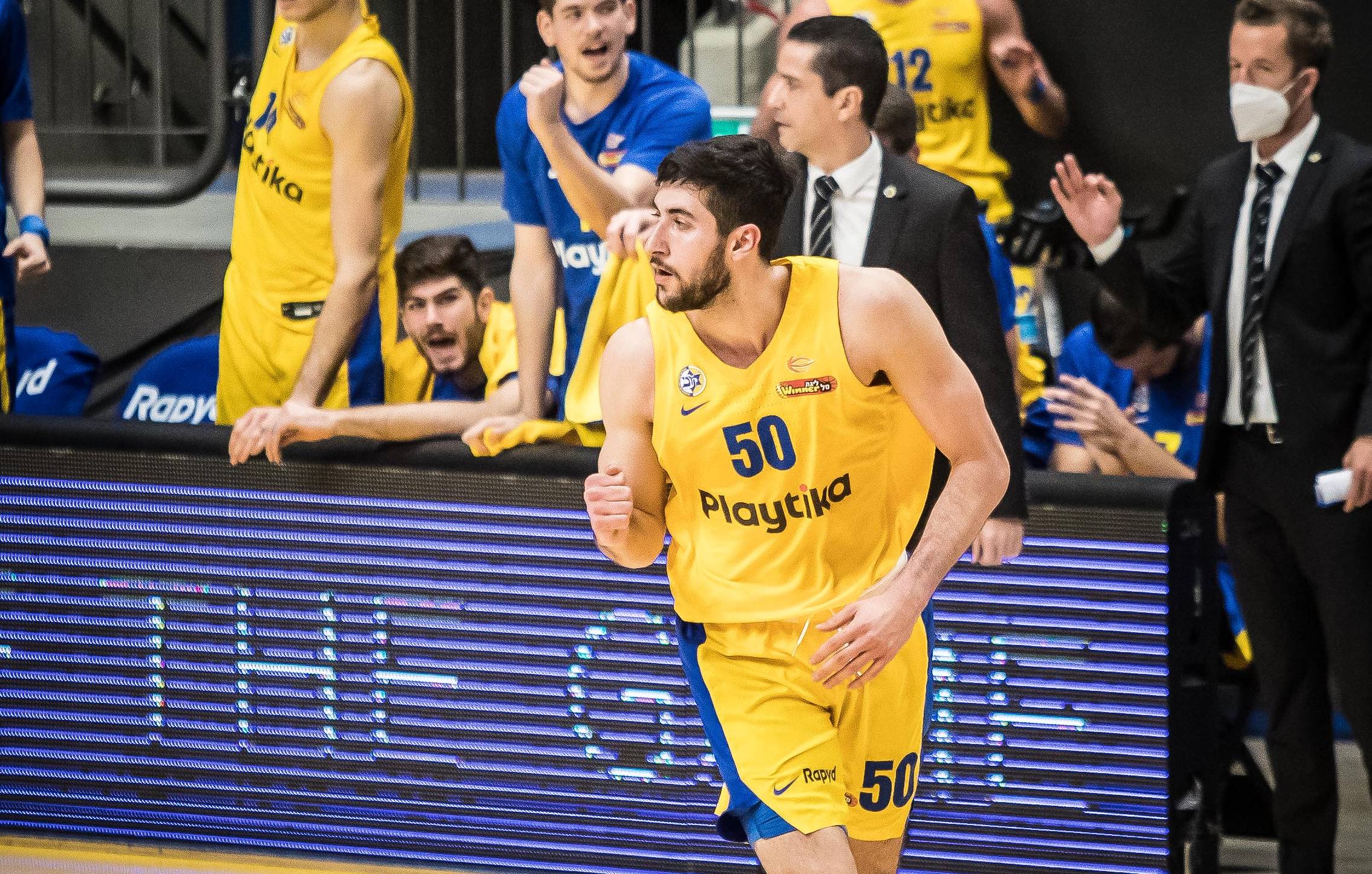 יורוליג: הצהובים התאוששו מול בסקוניה