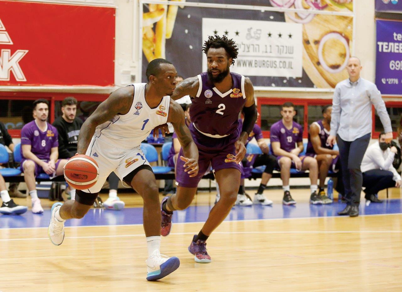 שביל הבריחה: ניצחון שני לבני הרצליה