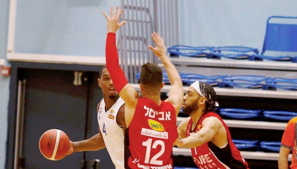 קוטי מן: קלארק סידר להרצליה ניצחון חשוב