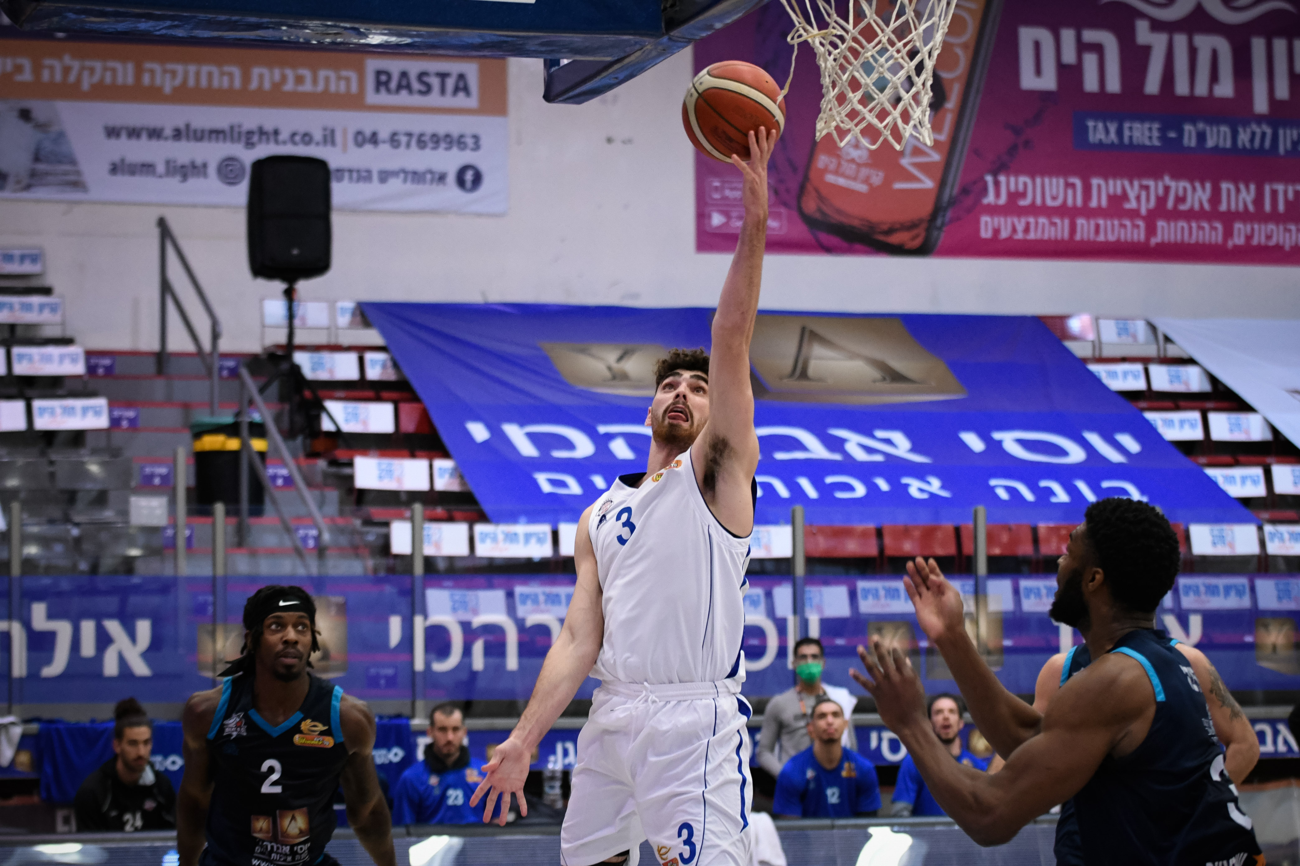 ניצחון חוץ ראשון העונה לבני הרצליה