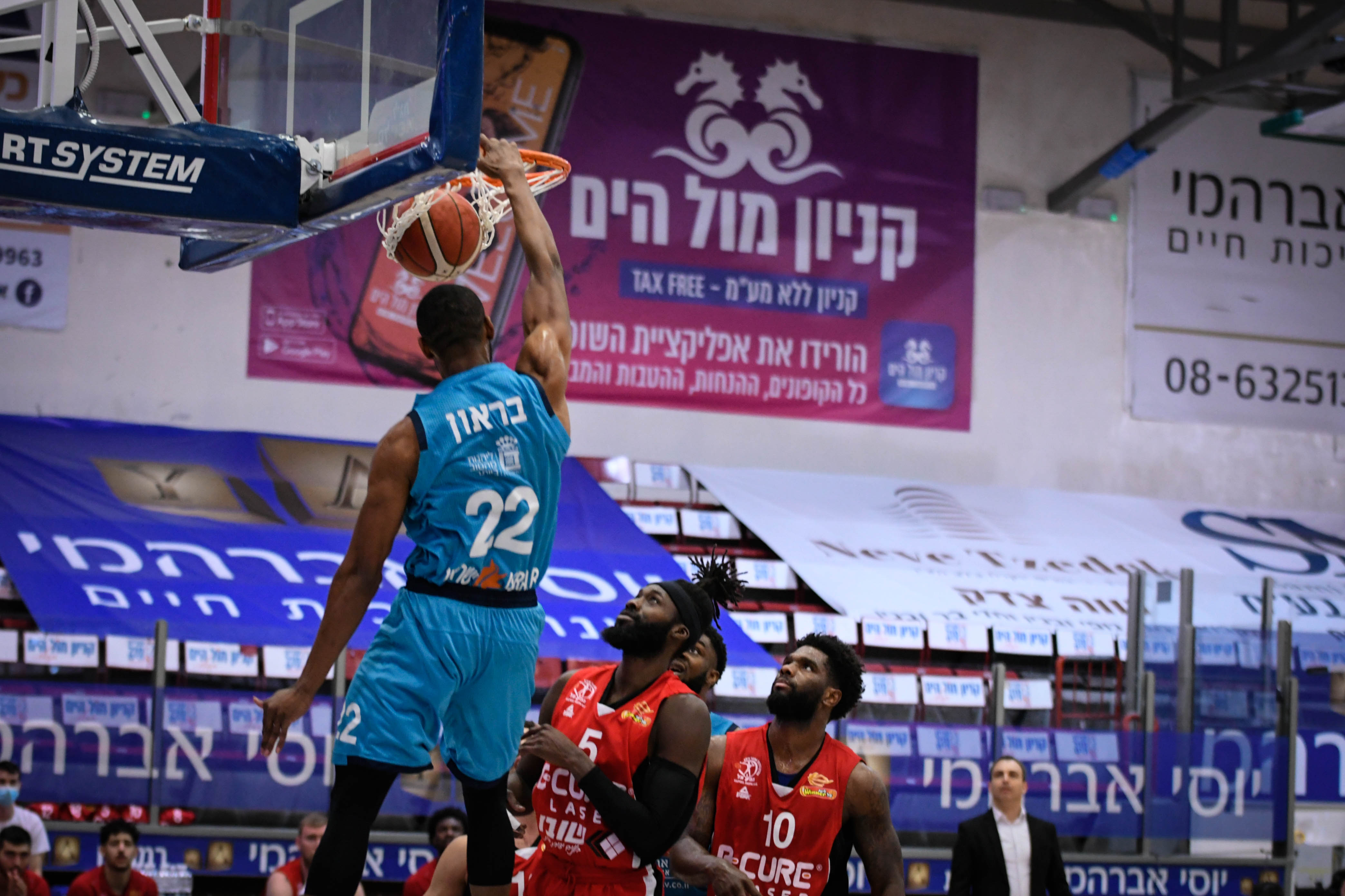 צפו: תצוגה אווירית מרשימה של בראון